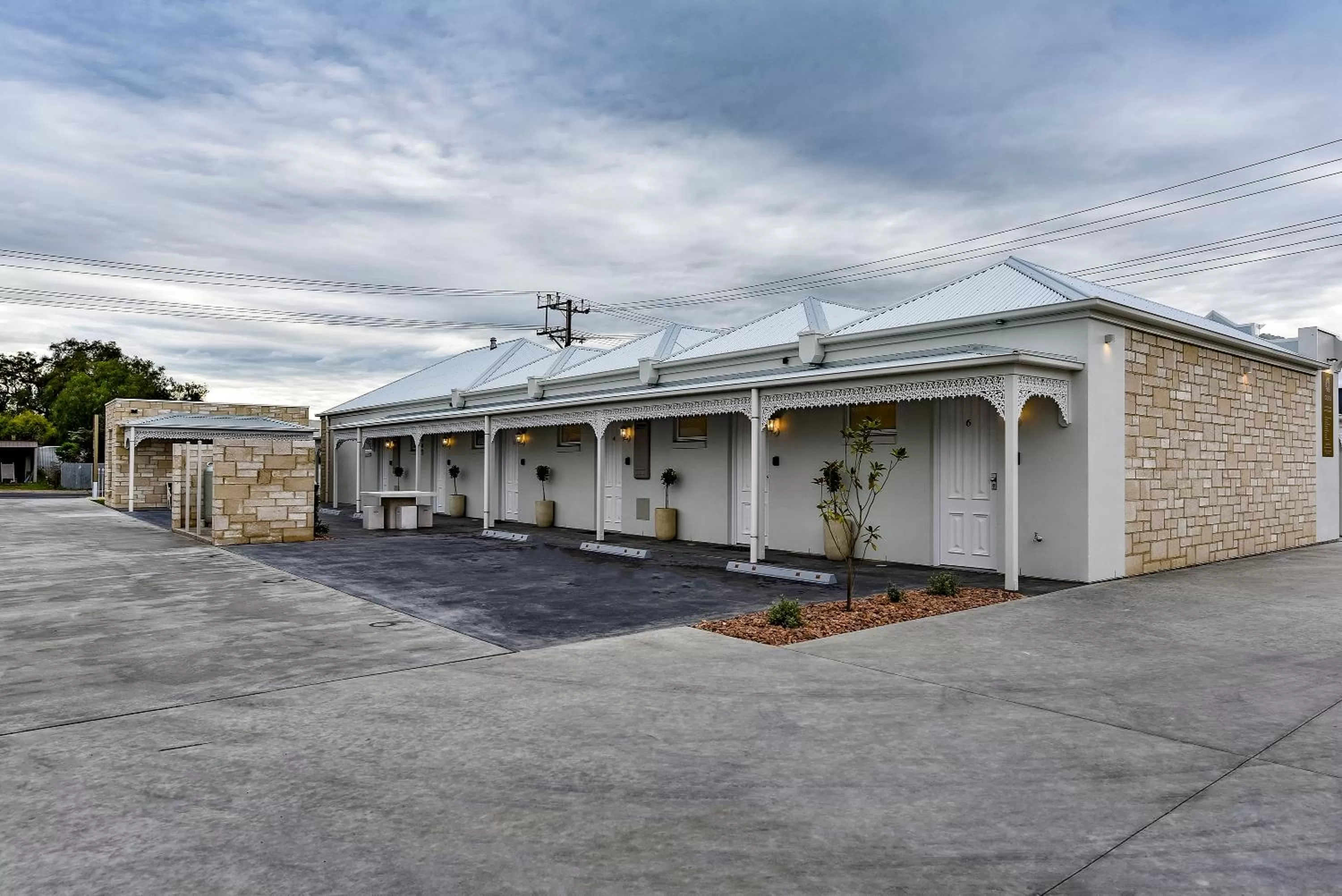 Property building in Aloha Central Luxury Accommodation