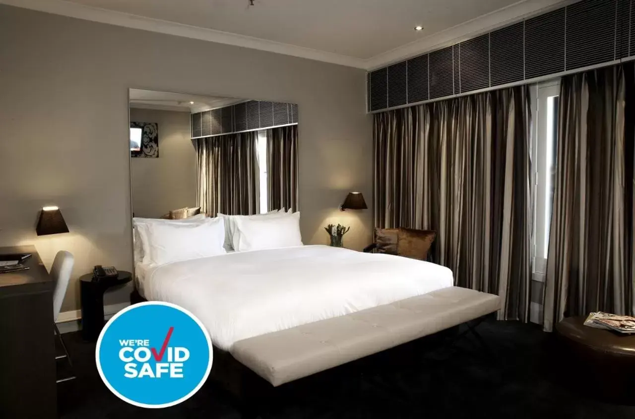 Property building, Bed in Kirketon Hotel Sydney