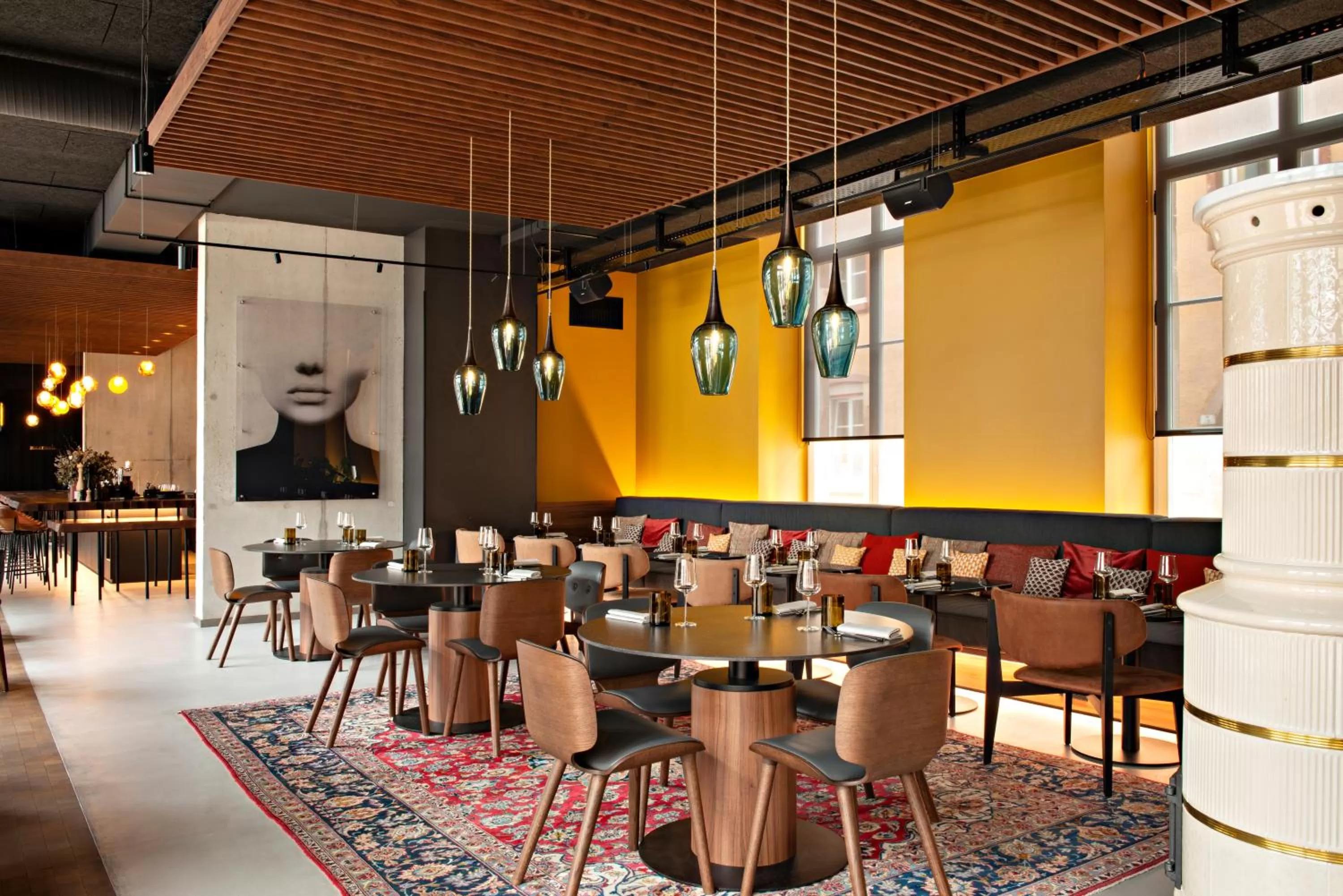 Restaurant/places to eat in Hôtel LÉONOR the place to live