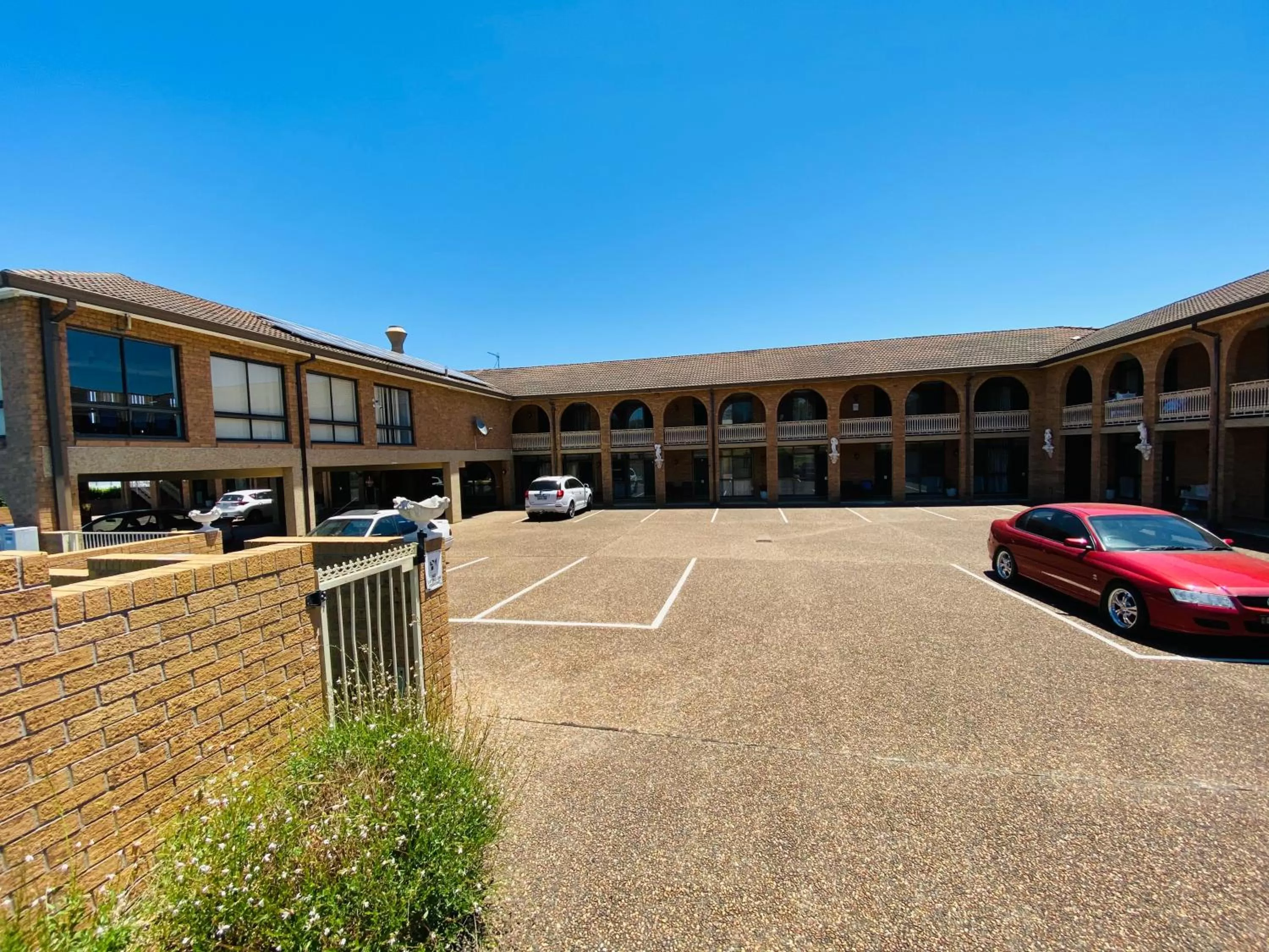 Property building in Cumberland Motor Inn