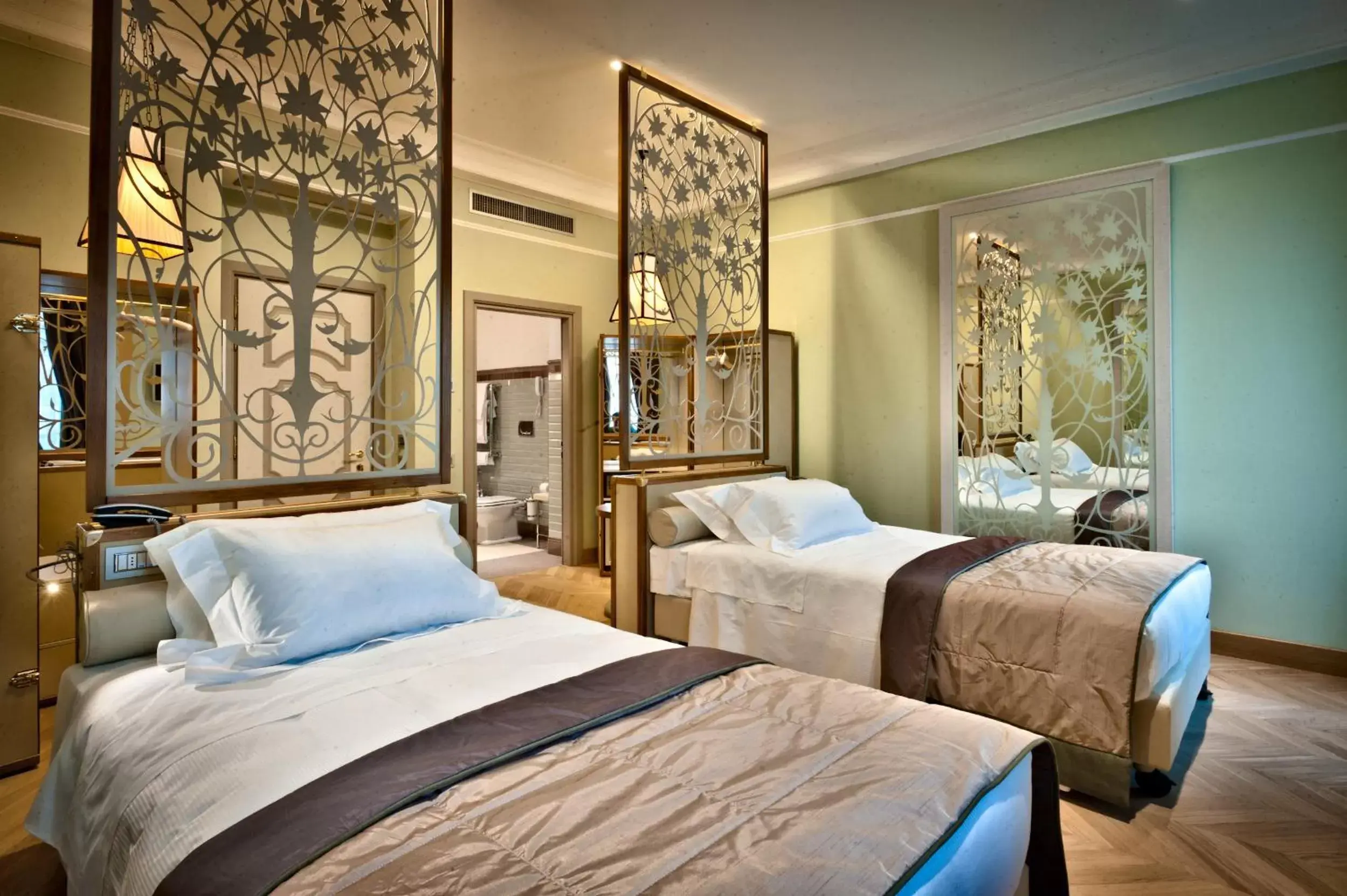 Deluxe Double or Twin Room with Spa Access - single occupancy in Château Monfort - Relais & Châteaux