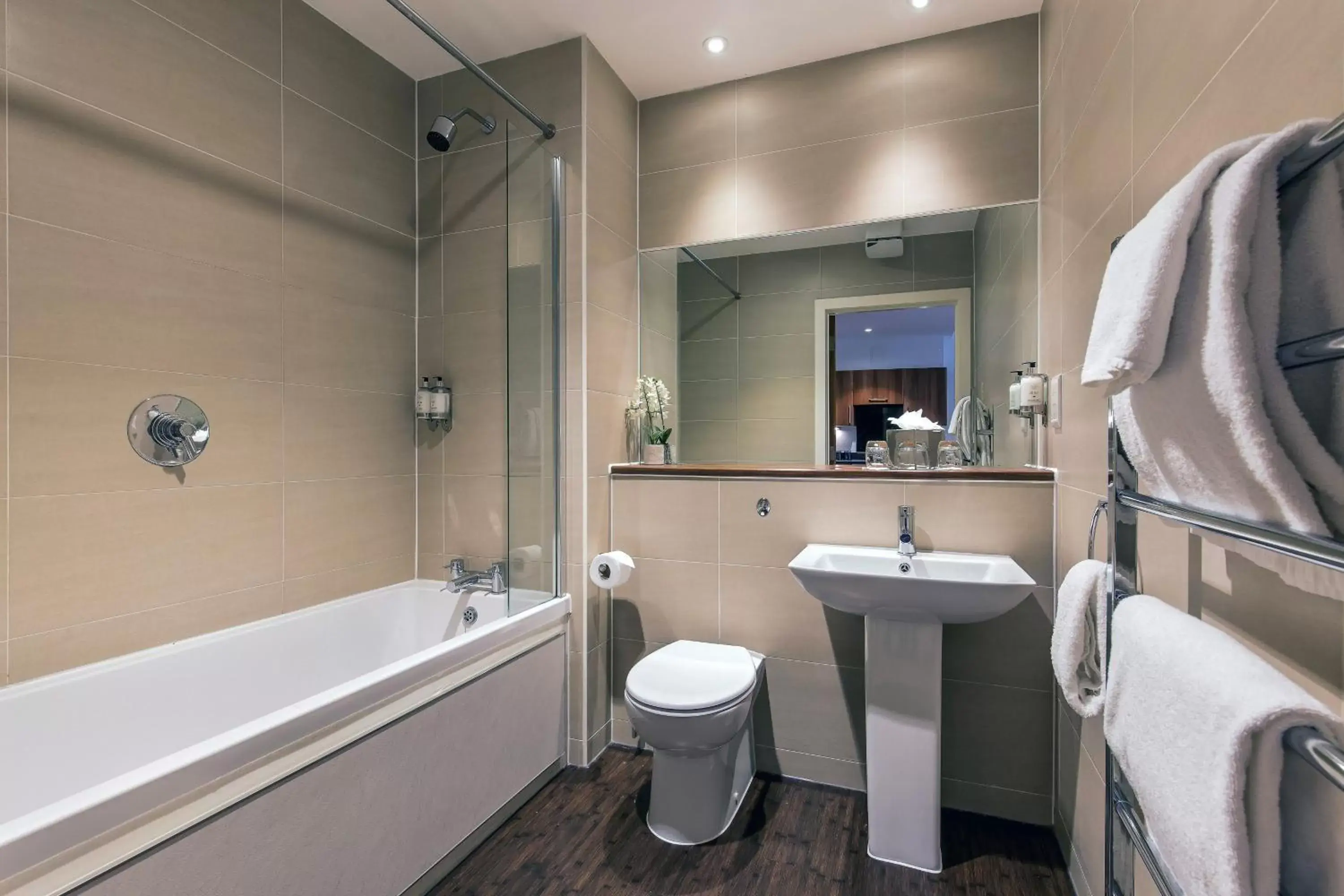 Bathroom in Stewart by Heeton Concept - Aparthotel Edinburgh