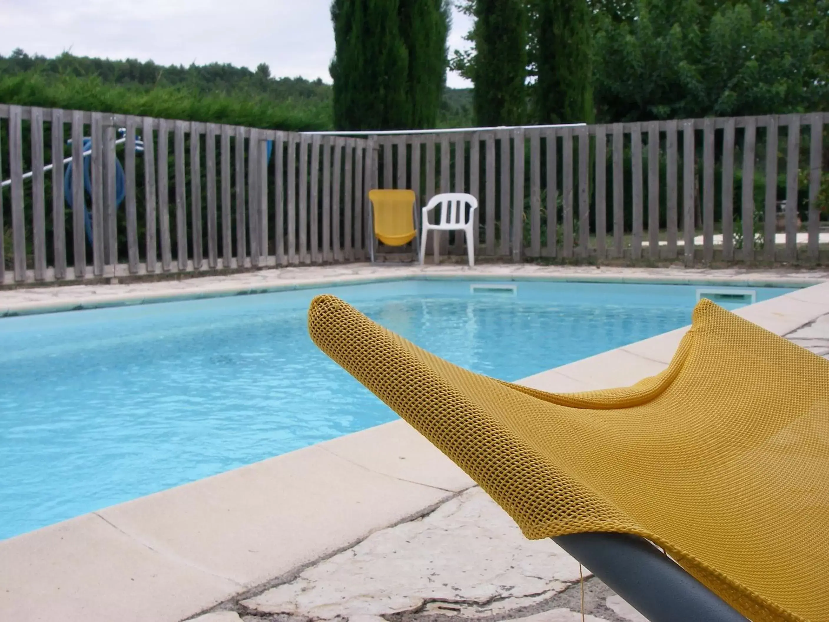 Swimming Pool in Chambres d'Hôtes Aux Tournesols
