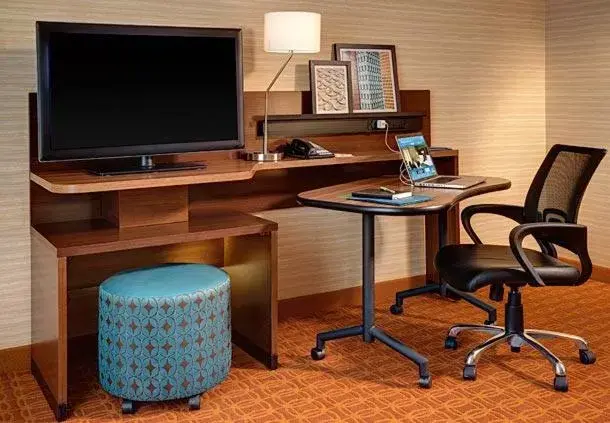 TV and multimedia, TV/Entertainment Center in Fairfield Inn & Suites by Marriott Detroit Canton