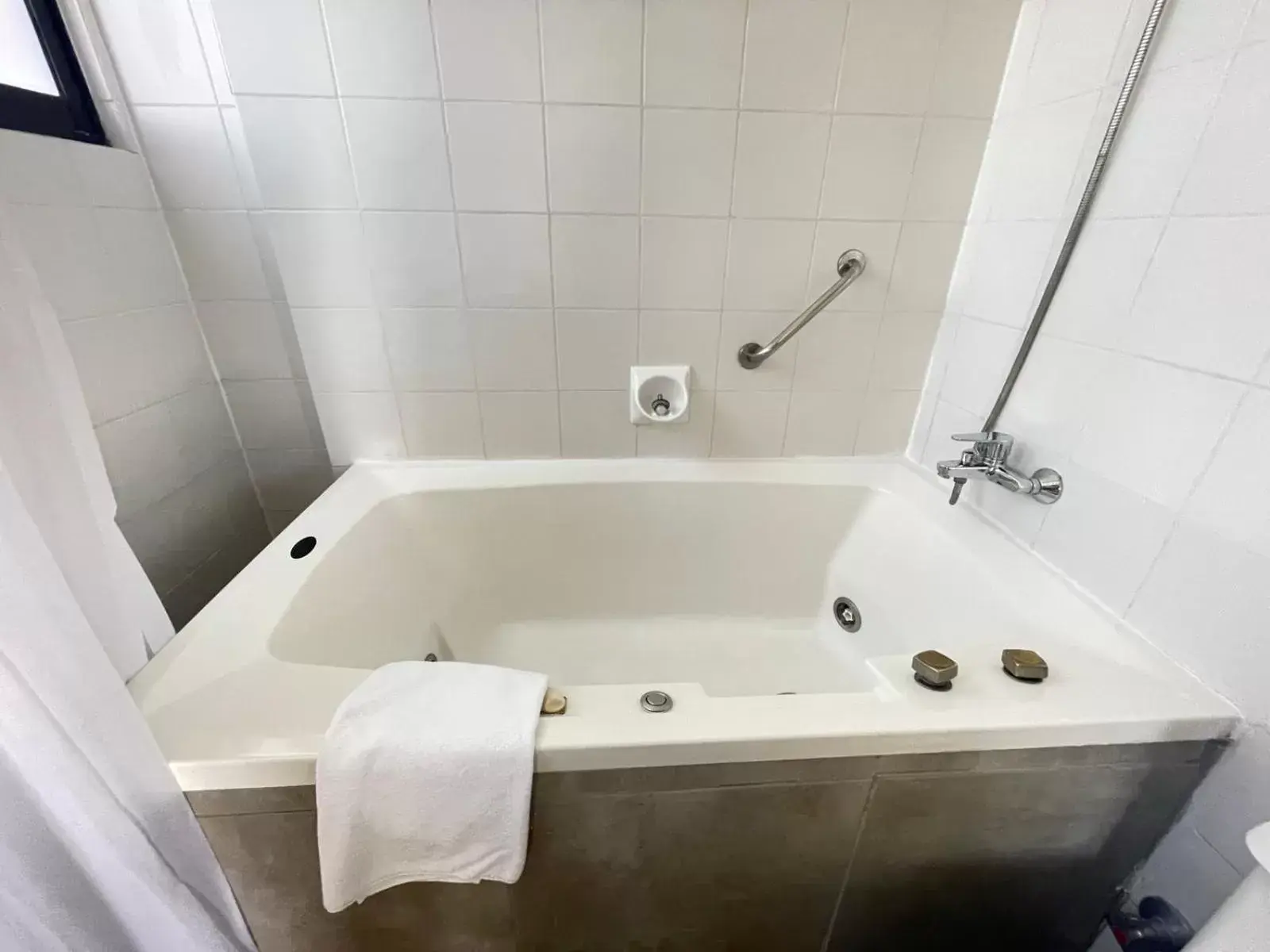 Bath, Bathroom in Gala Hotel
