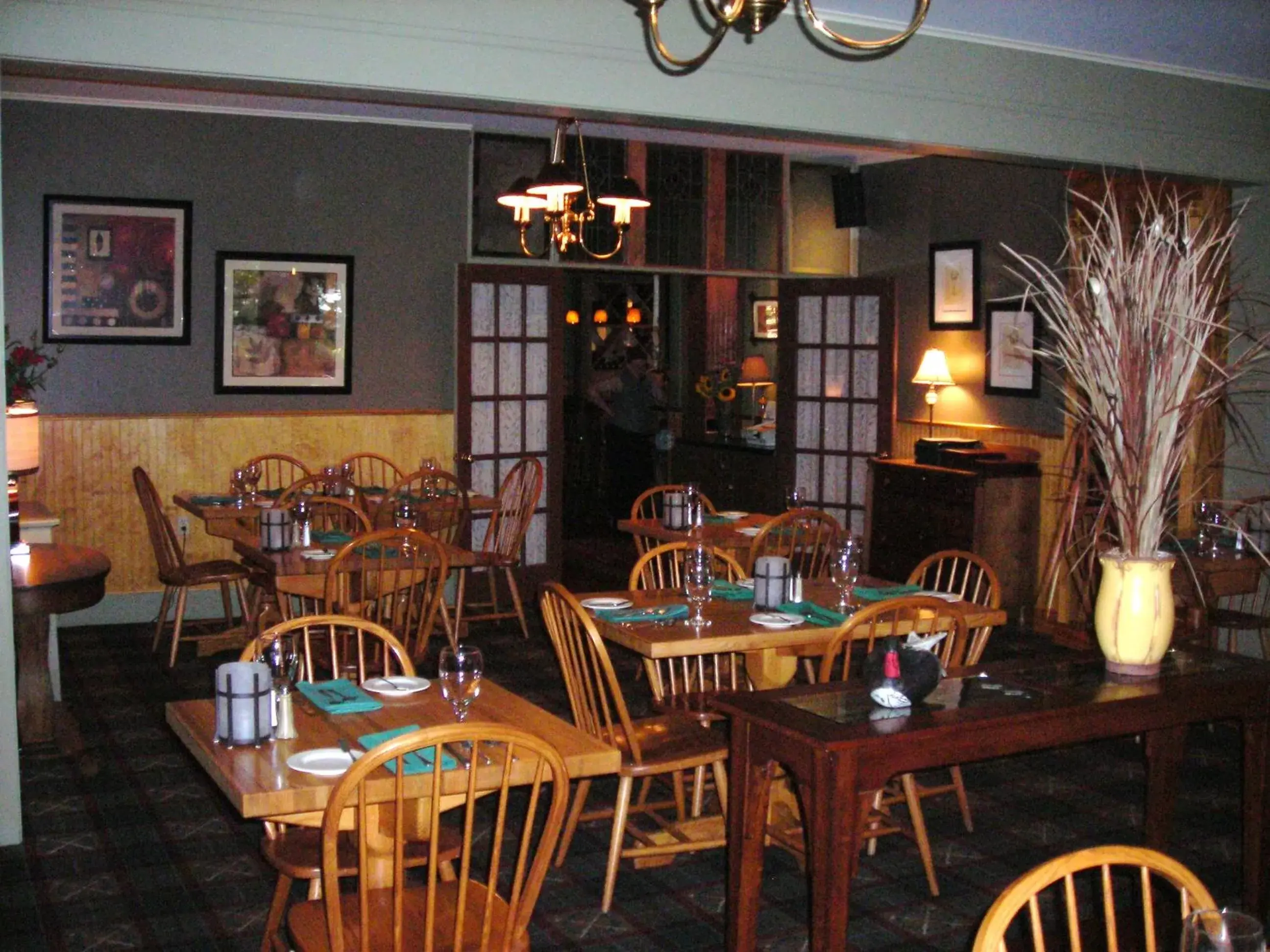 Restaurant/Places to Eat in Waybury Inn