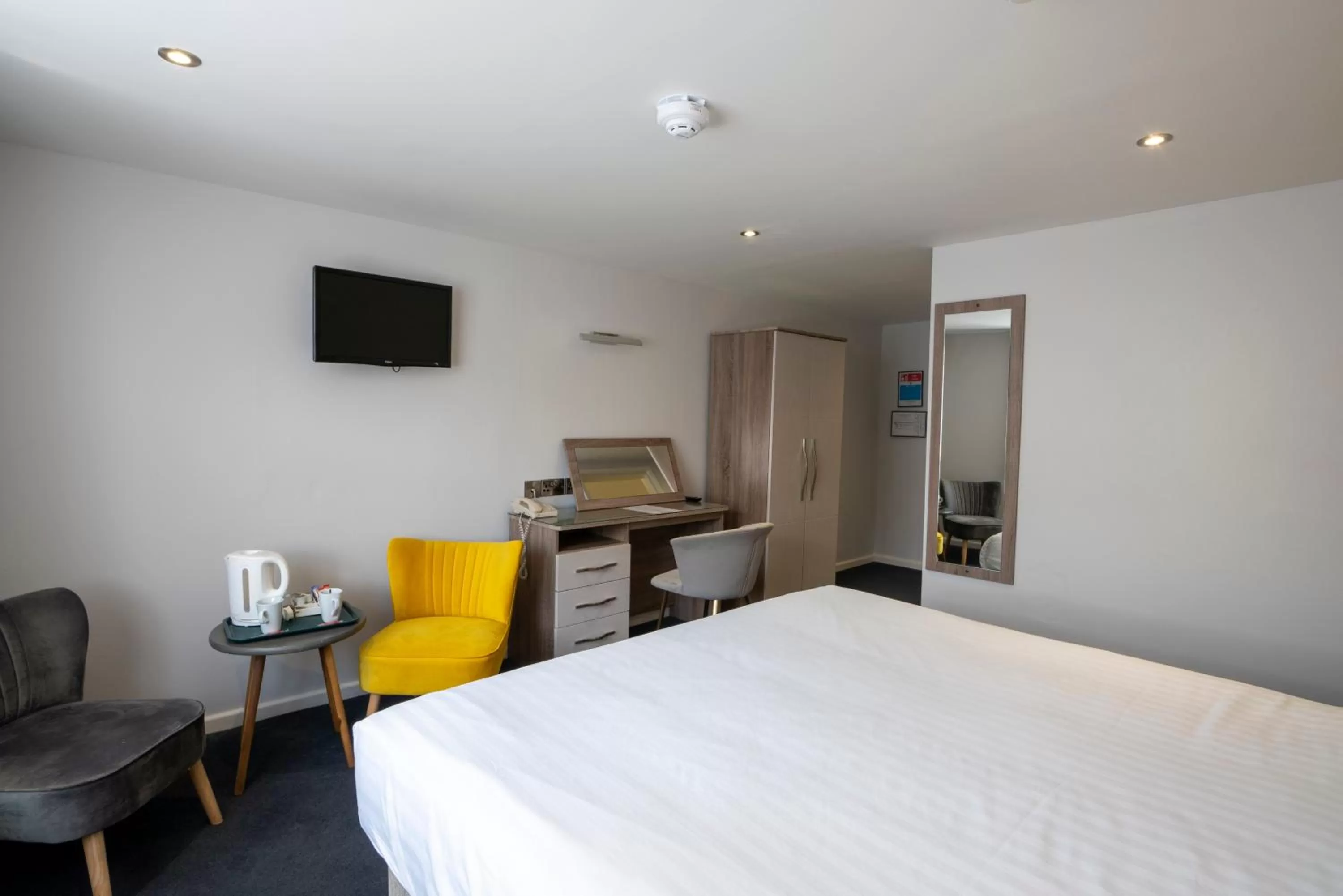 Bedroom, Bed in Beaufort Park Hotel