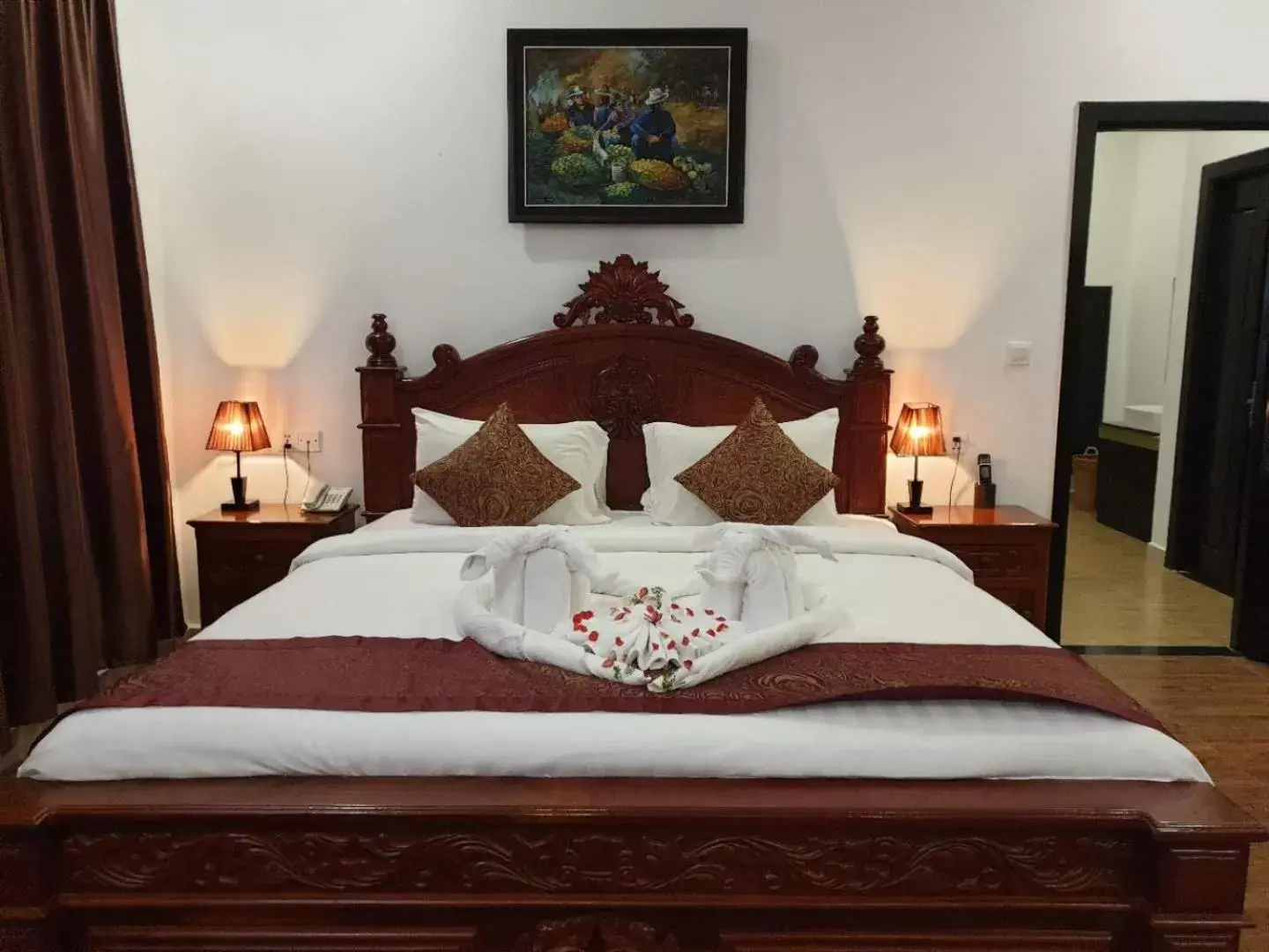 Bed in Aristocrat Residence & Hotel