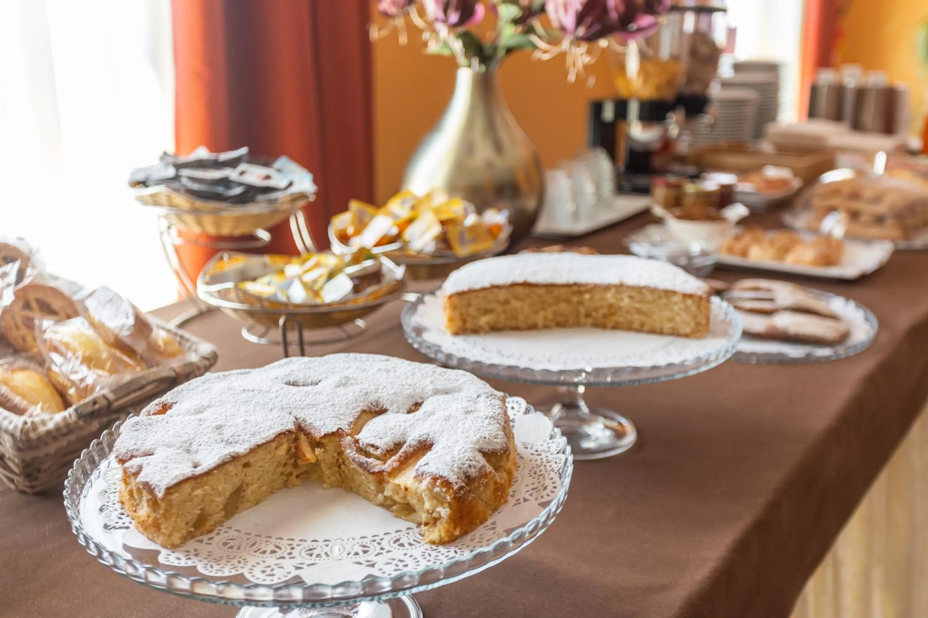 Breakfast in Rodia Inn