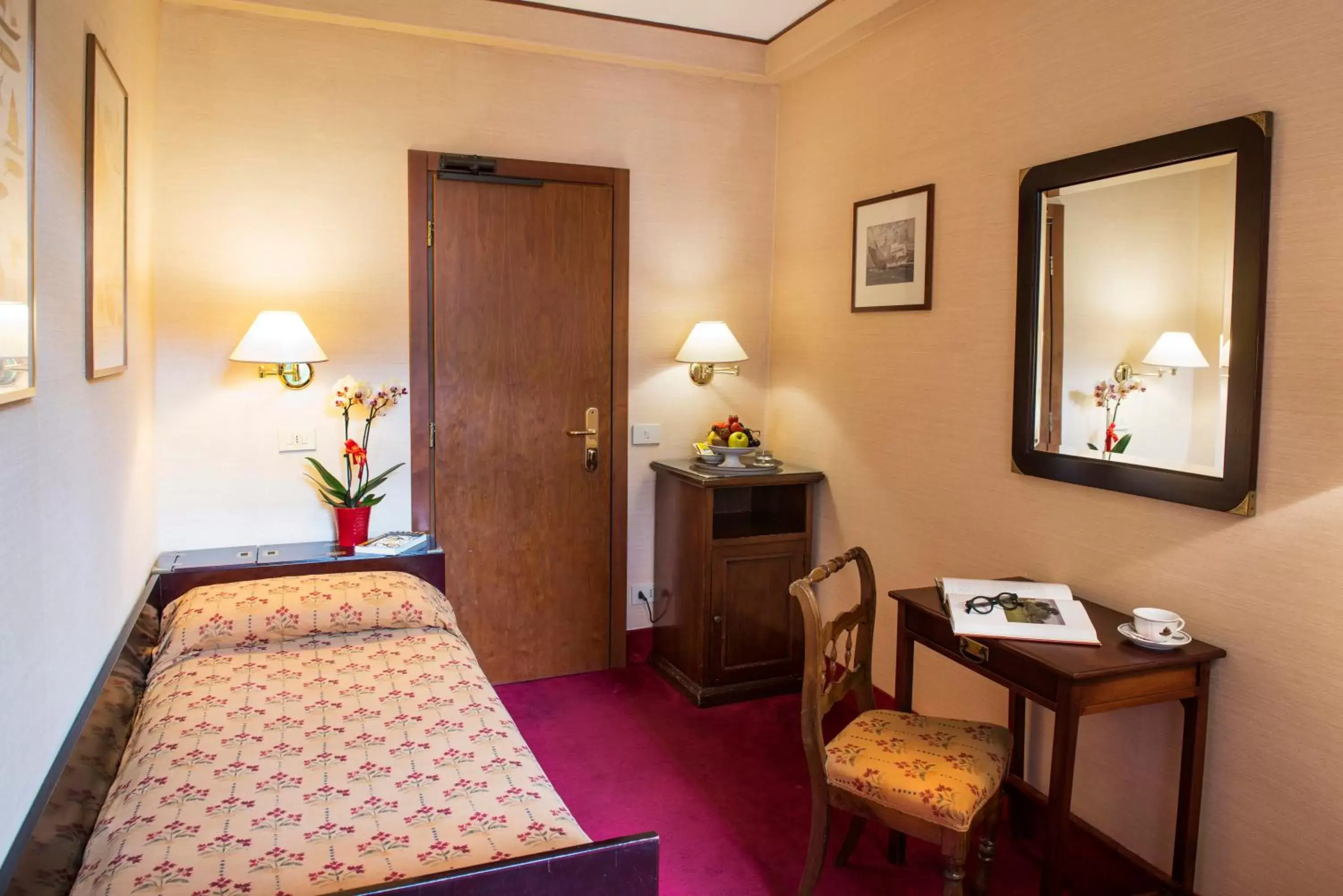 Bed, Room Photo in Hotel Agli Alboretti