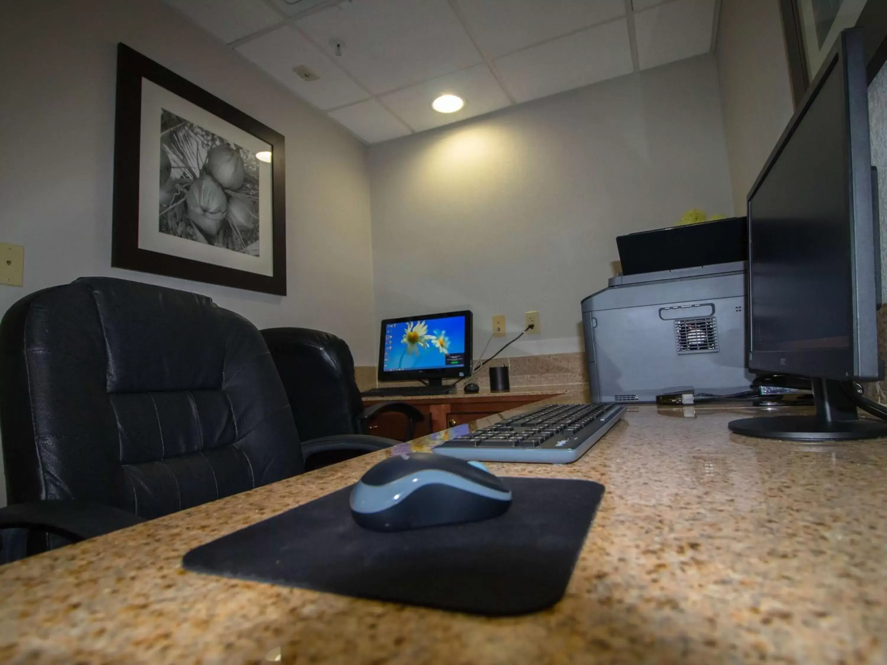 On site, Business Area/Conference Room in Best Western Plus Blue Angel Inn