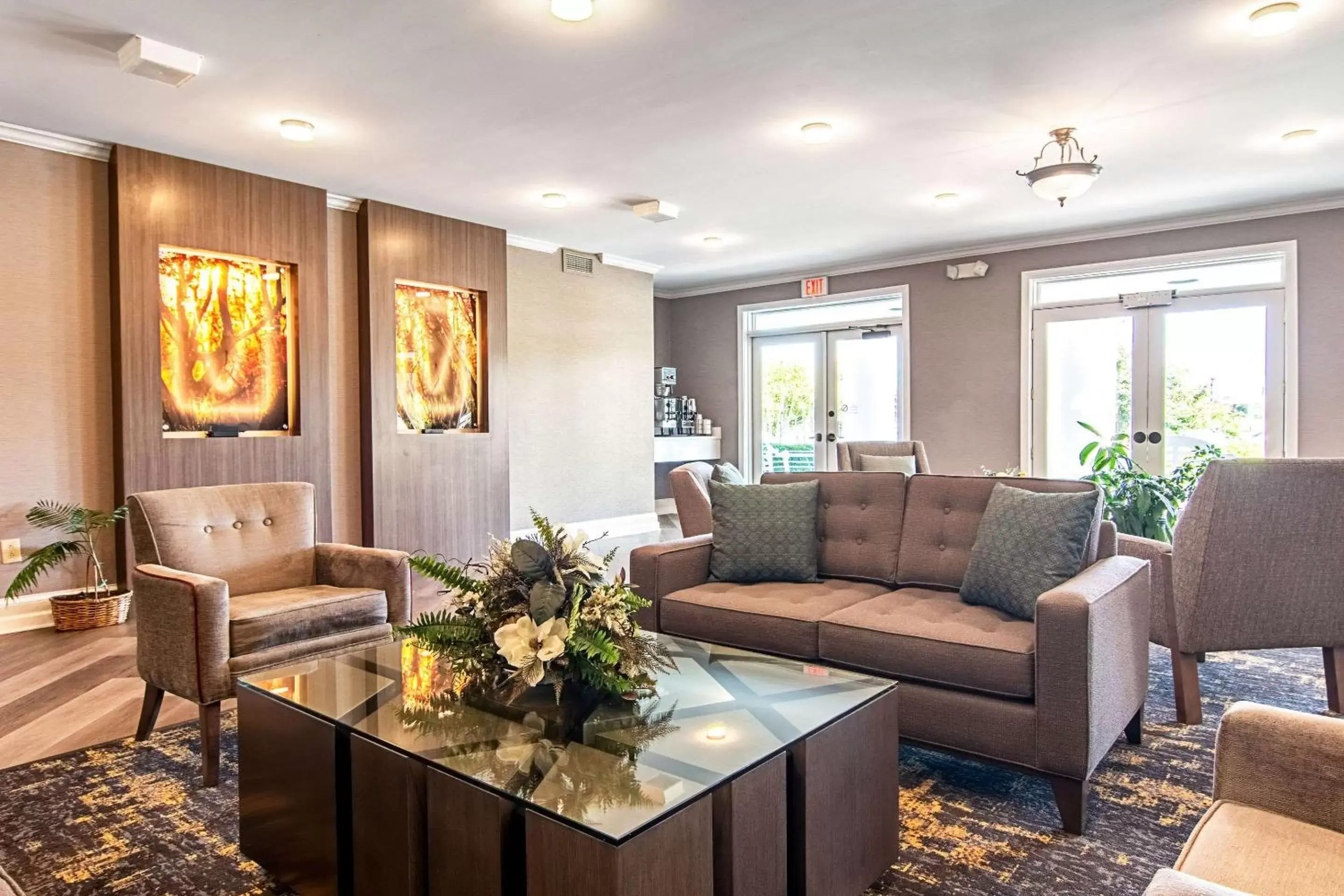 Lobby or reception in Clarion Inn Willow River Lobby or reception in Clarion Inn Willow River