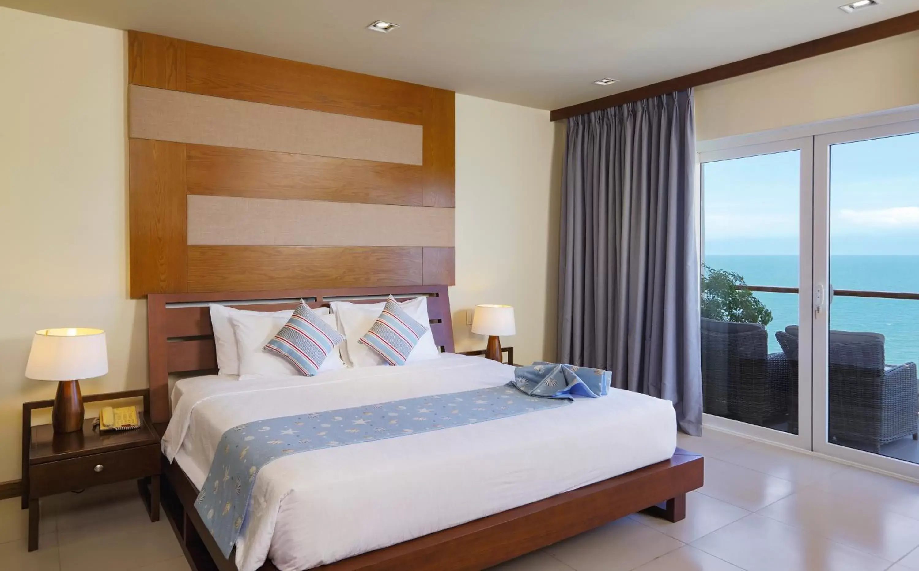 bunk bed, Bed in The Cliff Resort & Residences