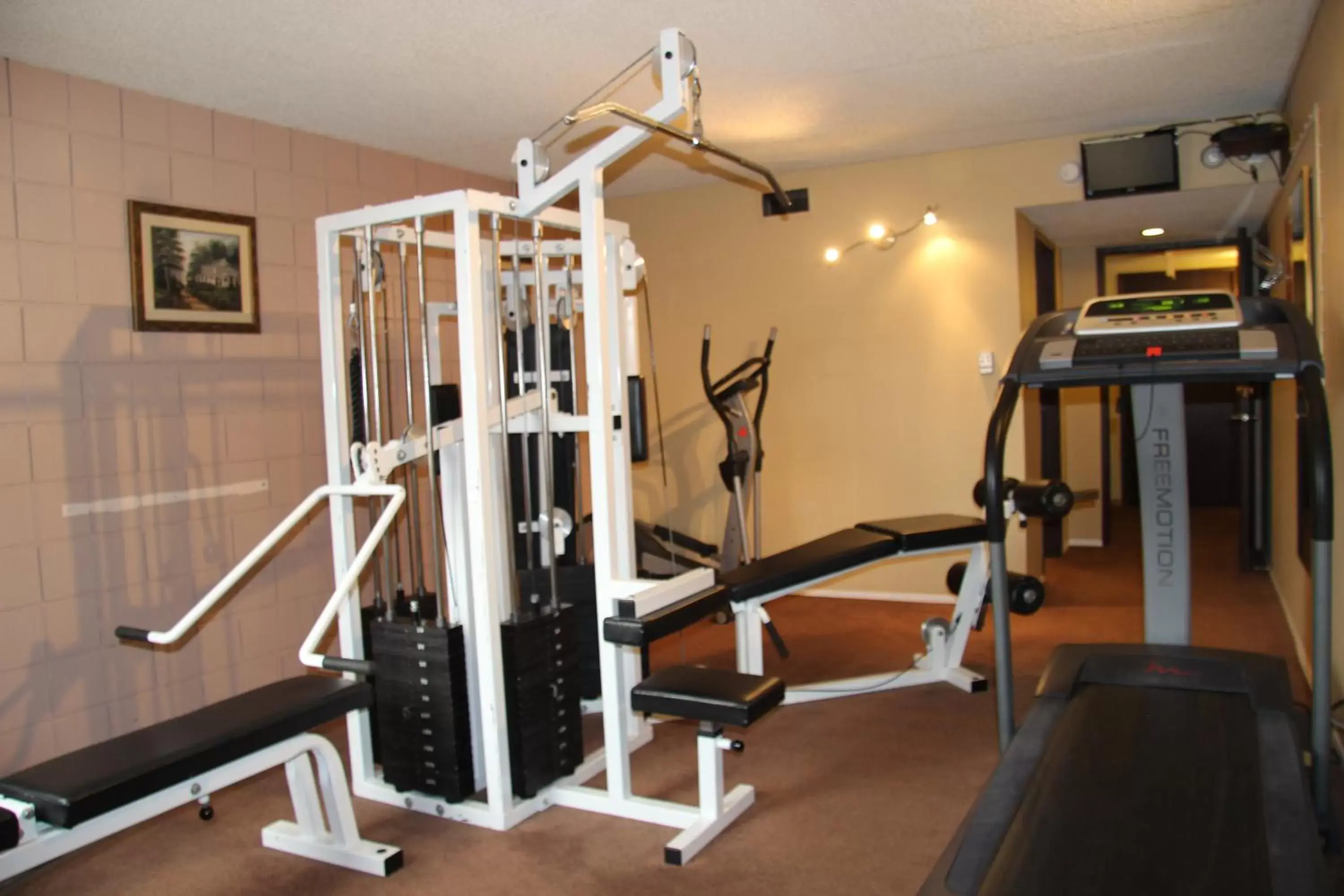 Fitness centre/facilities, Fitness Center/Facilities in Canway Inn & Suites