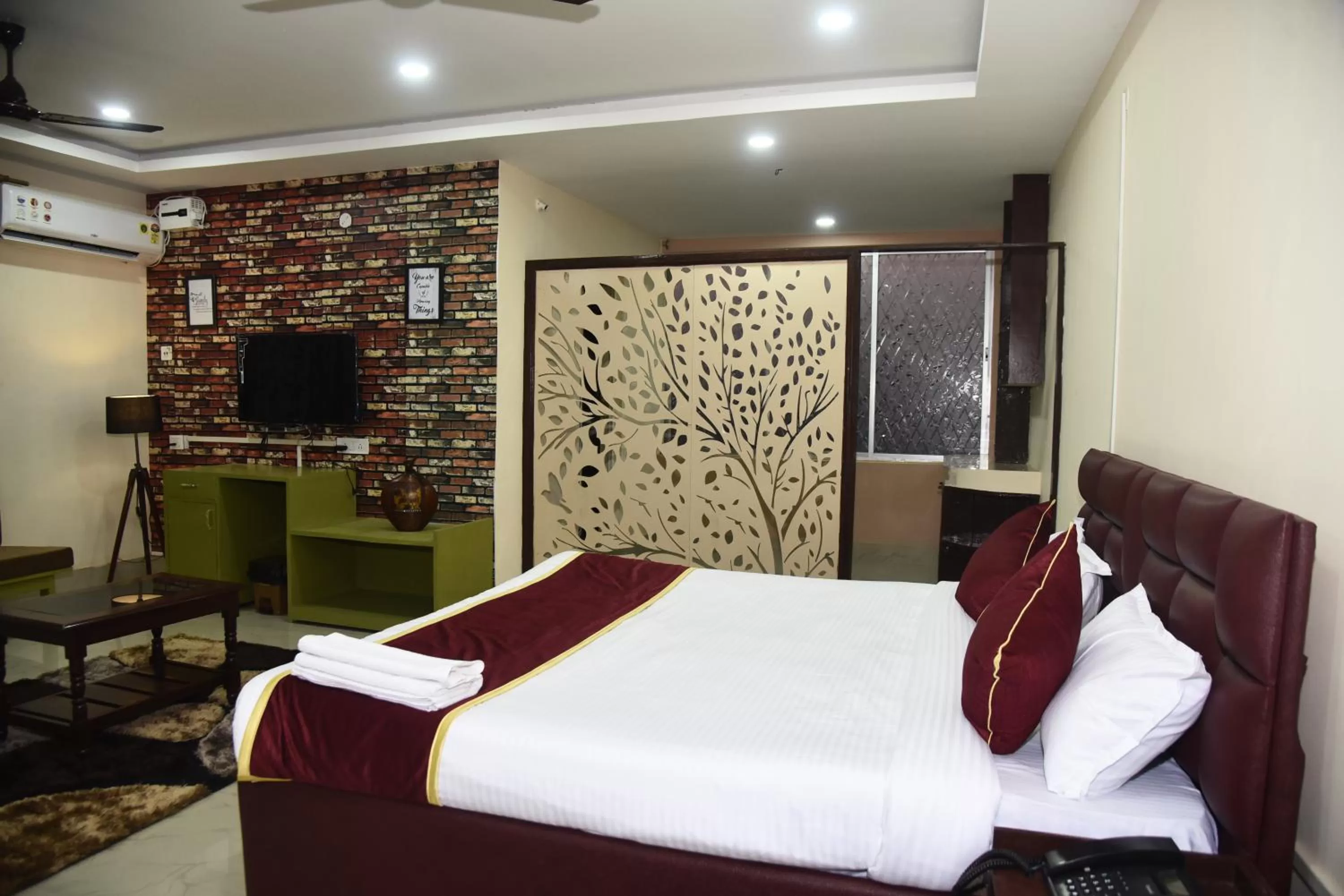 Photo of the whole room, Bed in URBAN COTTAGE