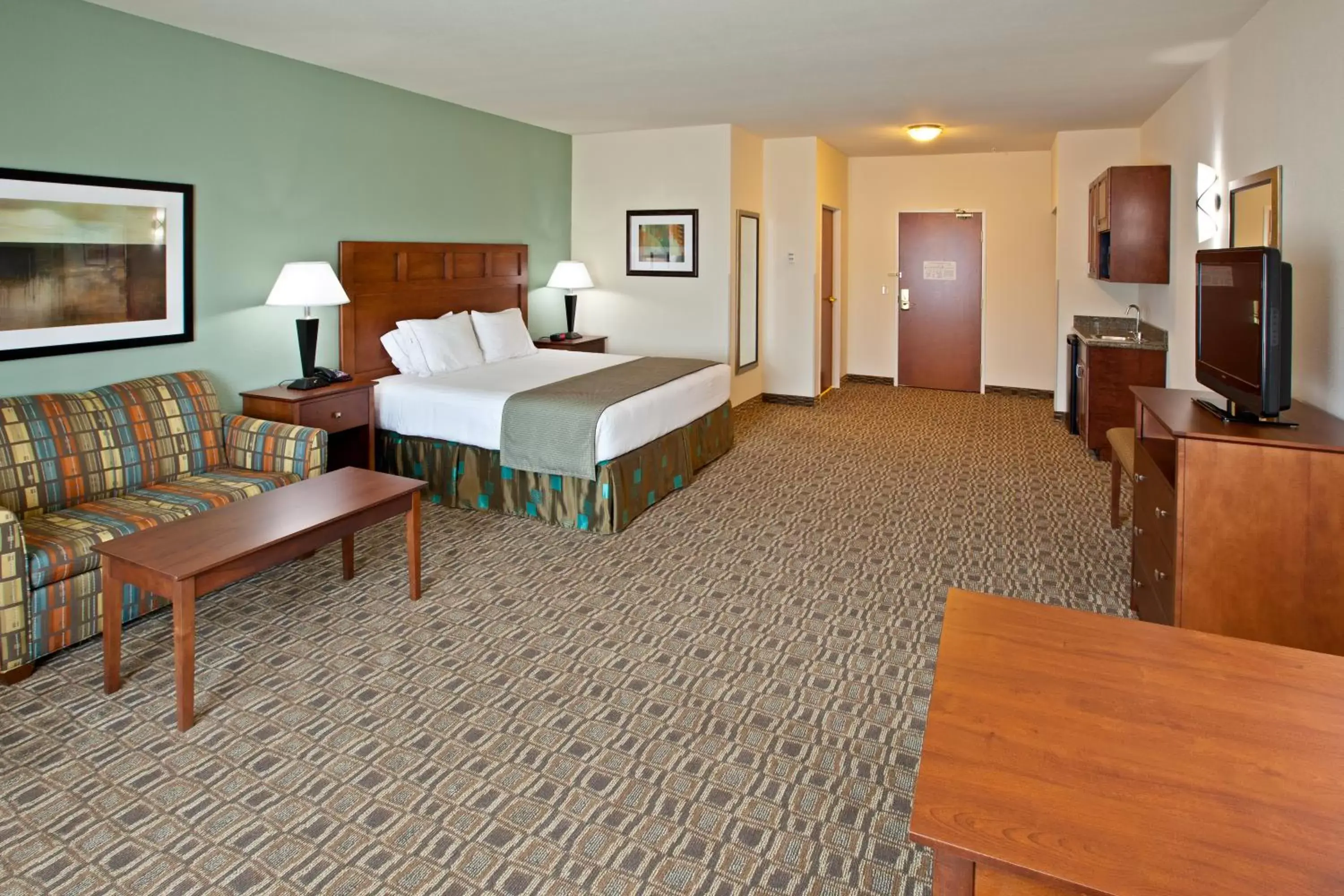 Photo of the whole room in Holiday Inn Express & Suites Ripley, an IHG Hotel