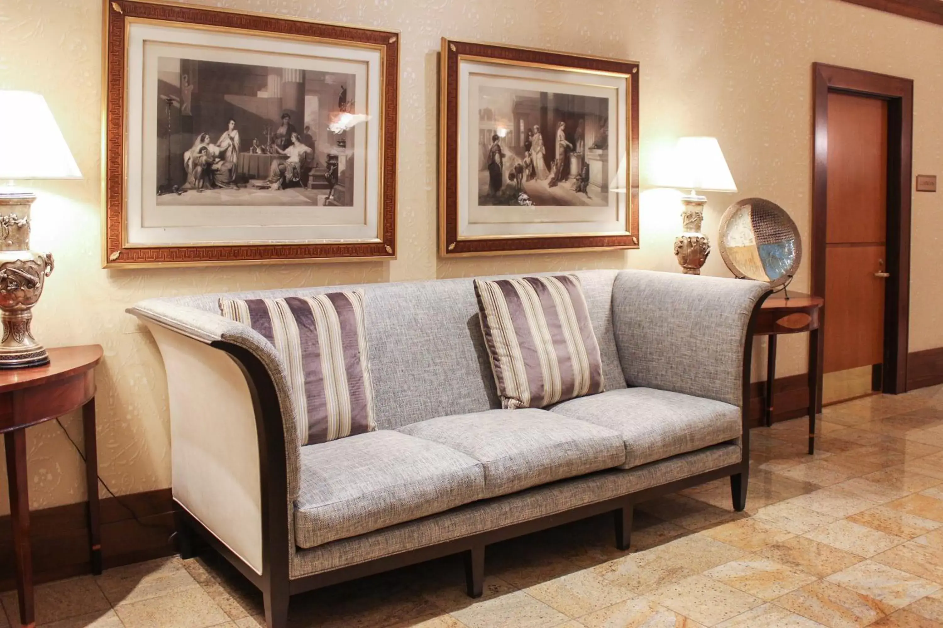 Lobby or reception, Seating Area in Hotel Providence, Trademark Collection by Wyndham