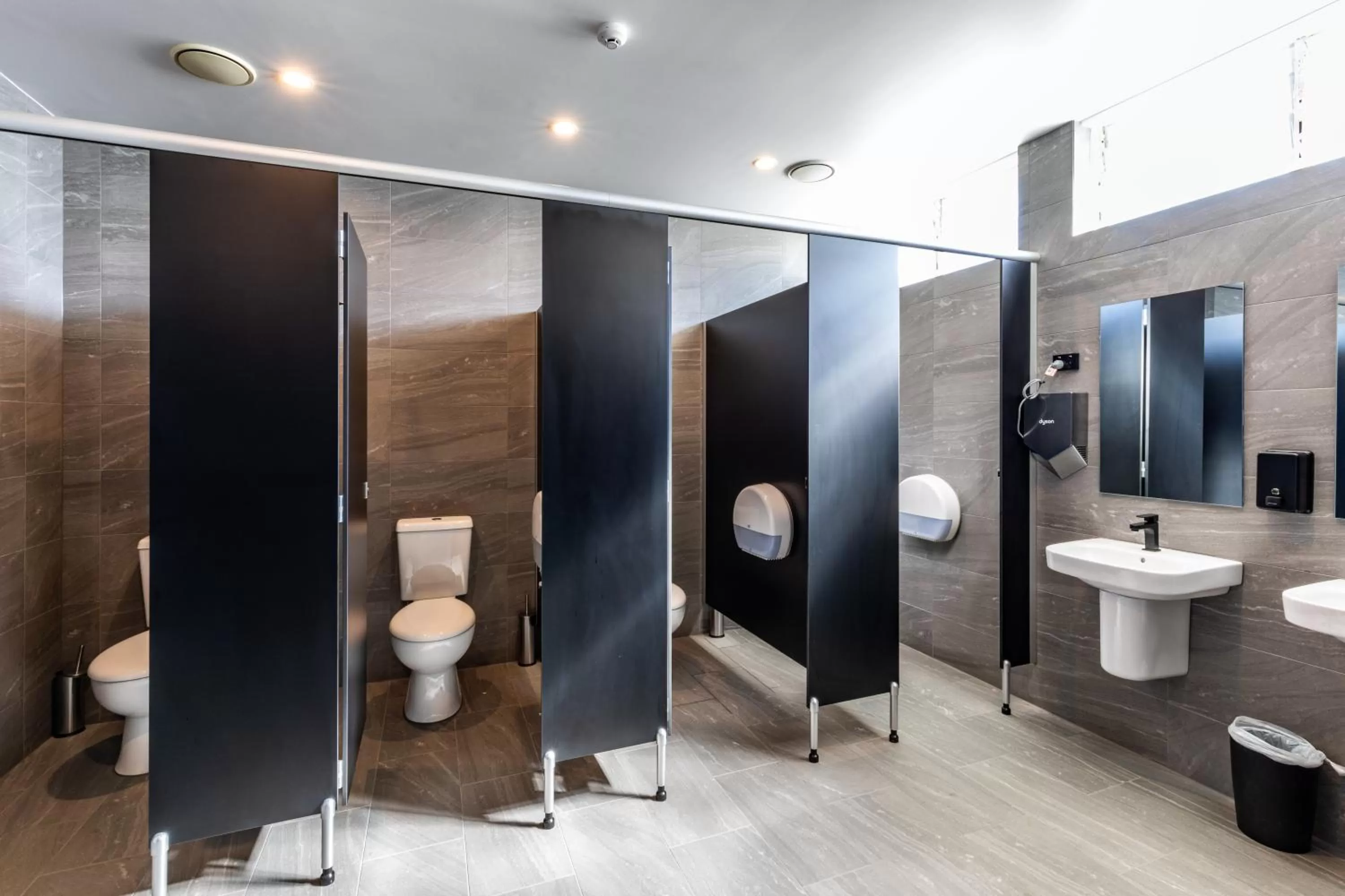 Bathroom in Palm Beach Hotel