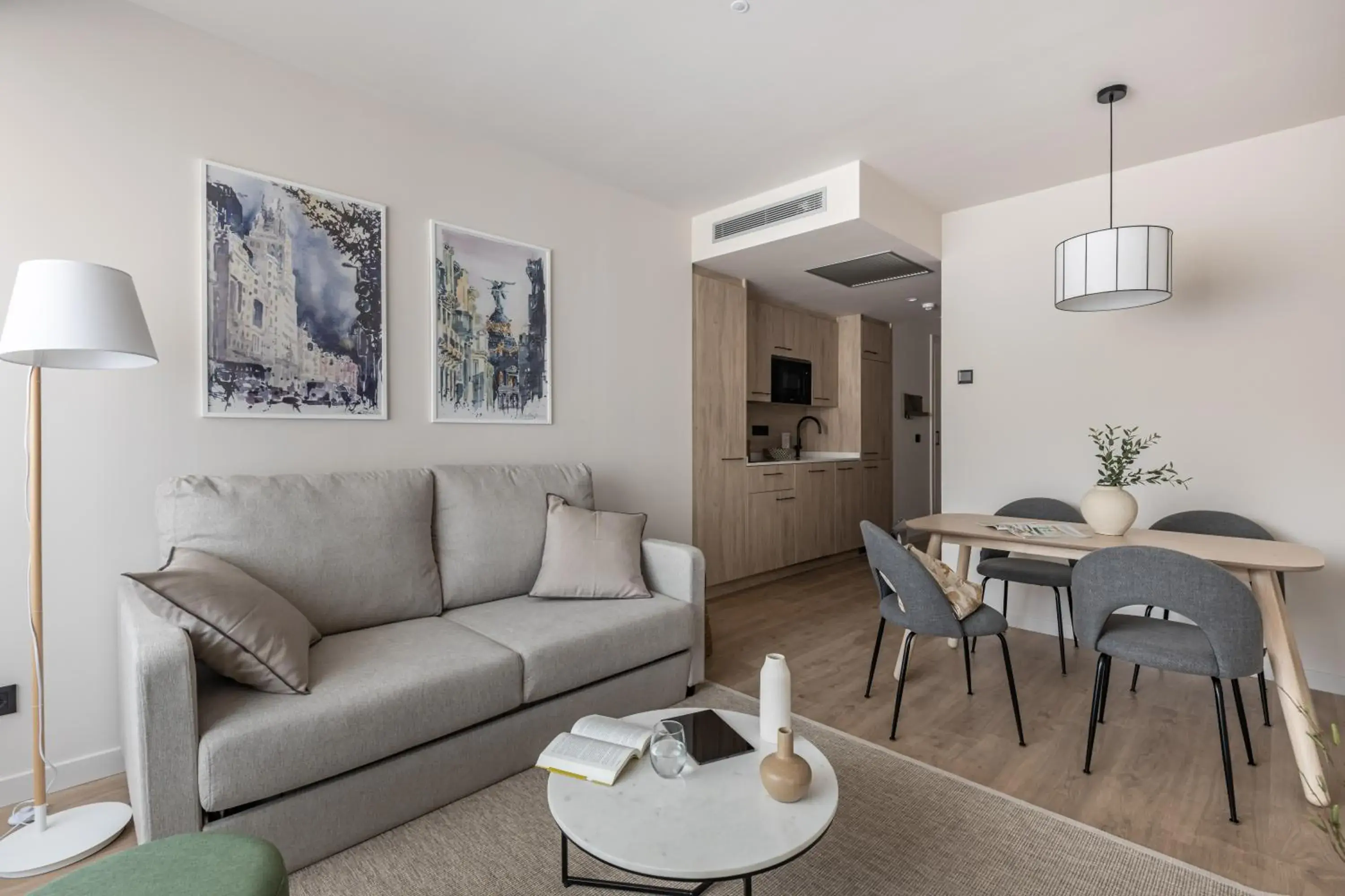 Seating area in Líbere Madrid Chamberí Seating area in Líbere Madrid Chamberí