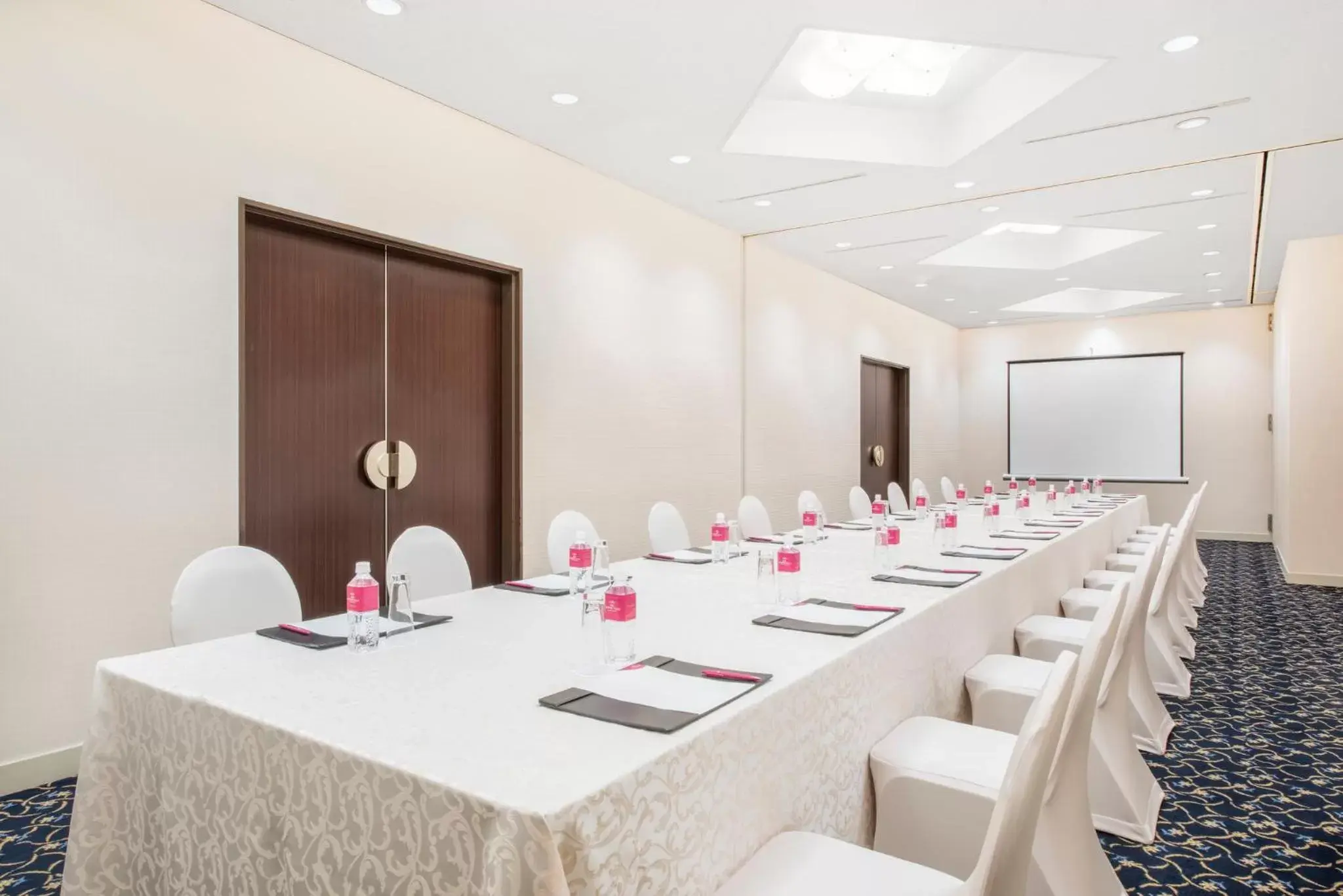 Meeting/conference room in ANA Crowne Plaza Narita, an IHG Hotel