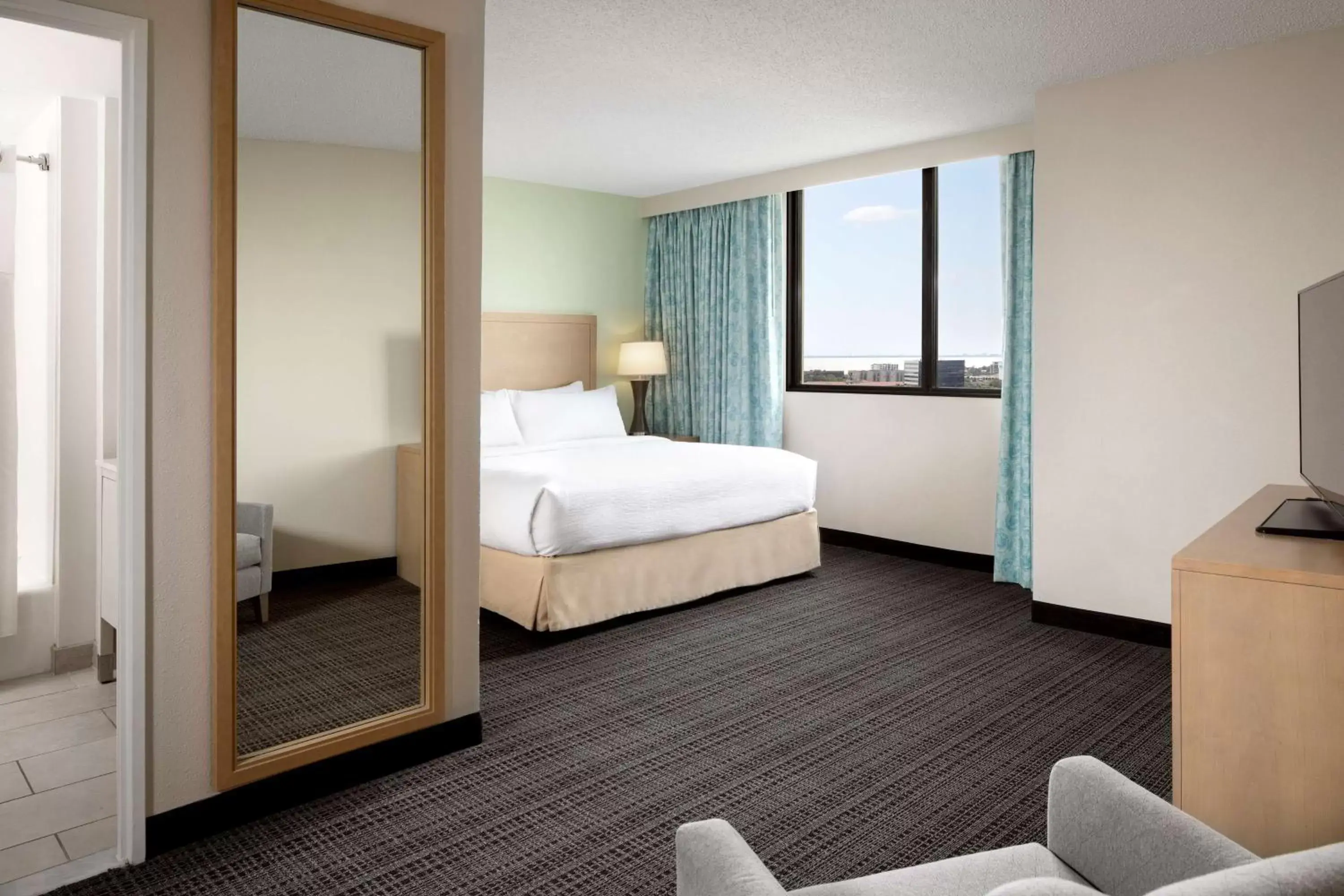 Bed in Embassy Suites by Hilton Tampa Airport Westshore