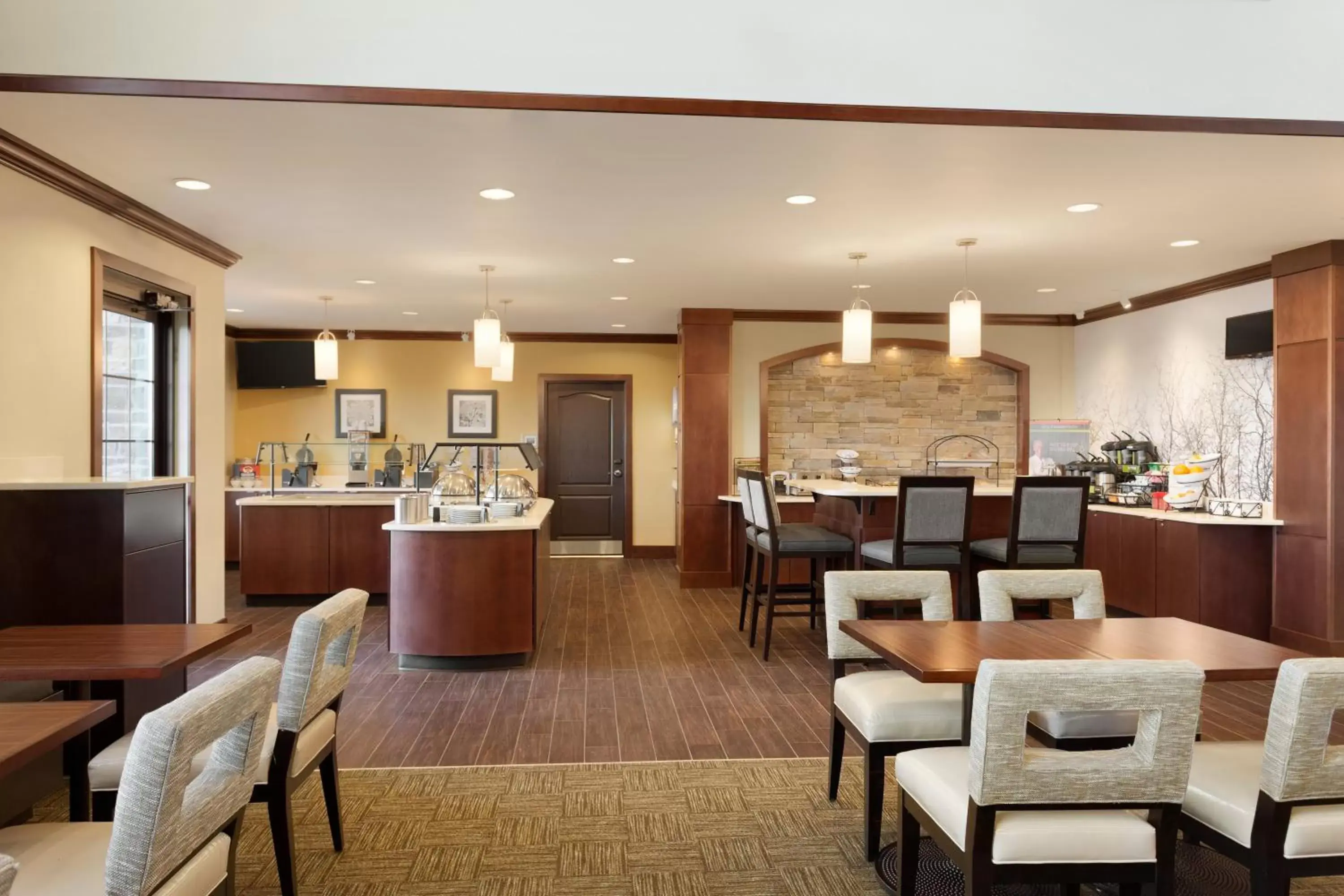 Breakfast, Restaurant/Places to Eat in Staybridge Suites Midland, an IHG Hotel