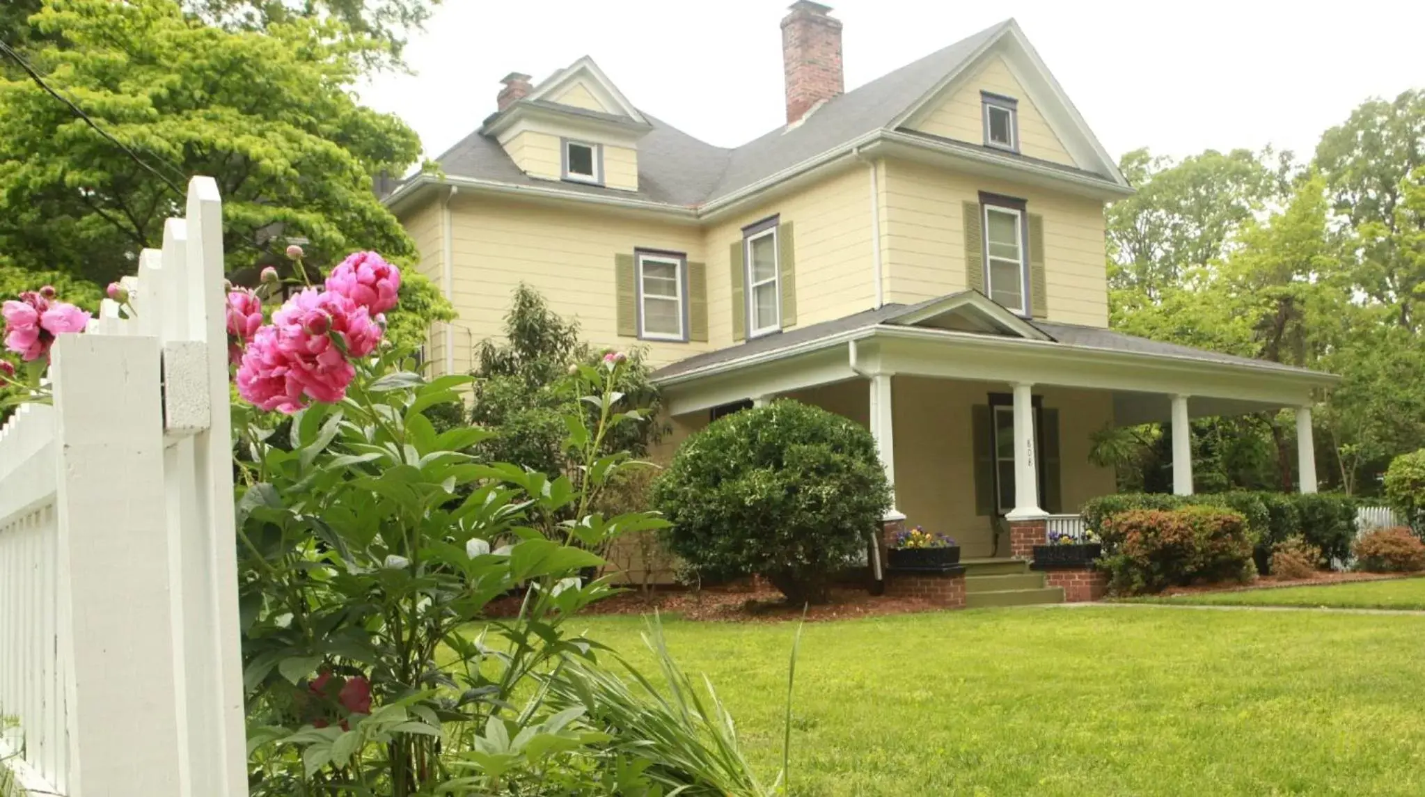 Property Building in The Dailey Renewal Retreat B & B