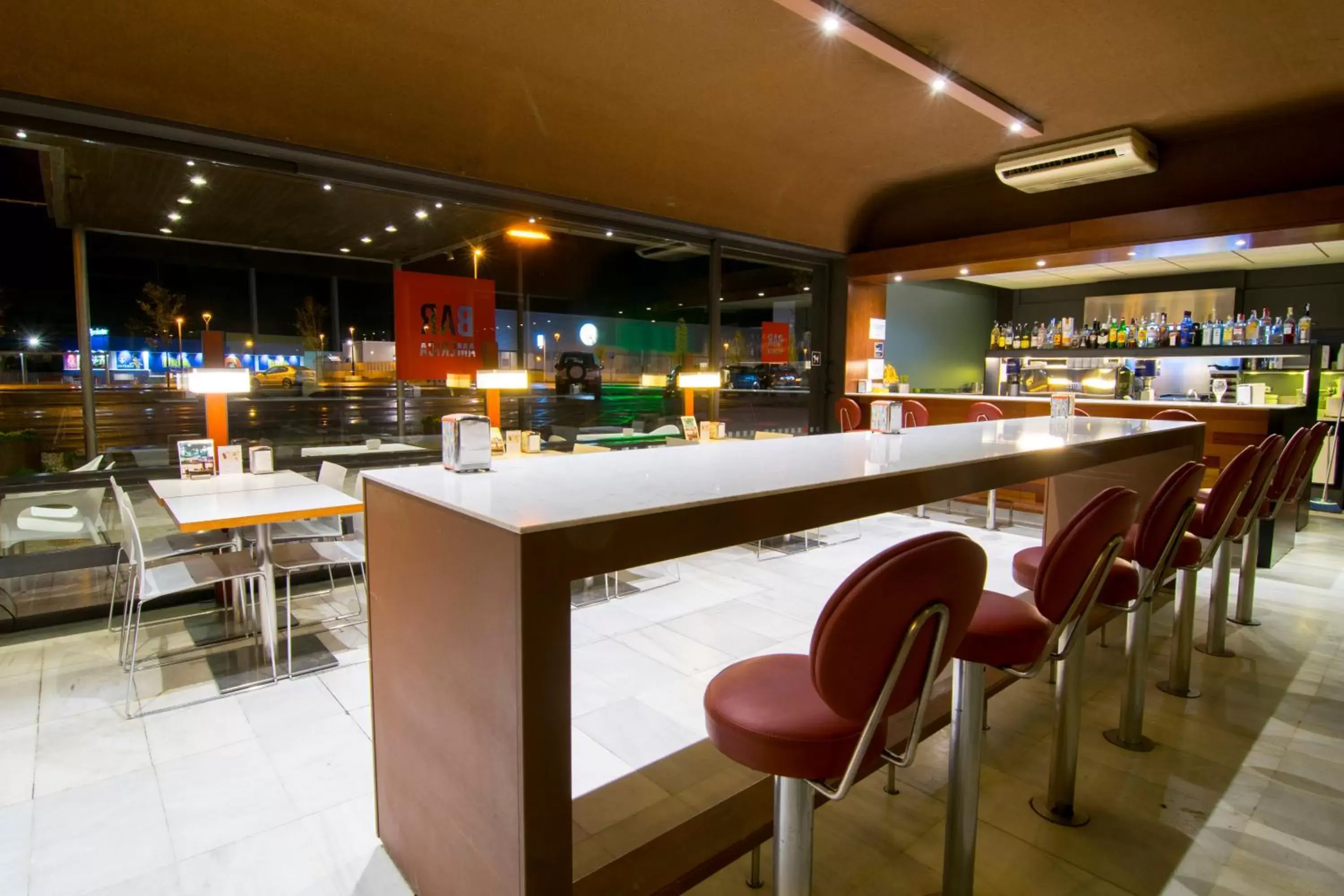 Lounge or bar, Lounge/Bar in Hotel America Igualada