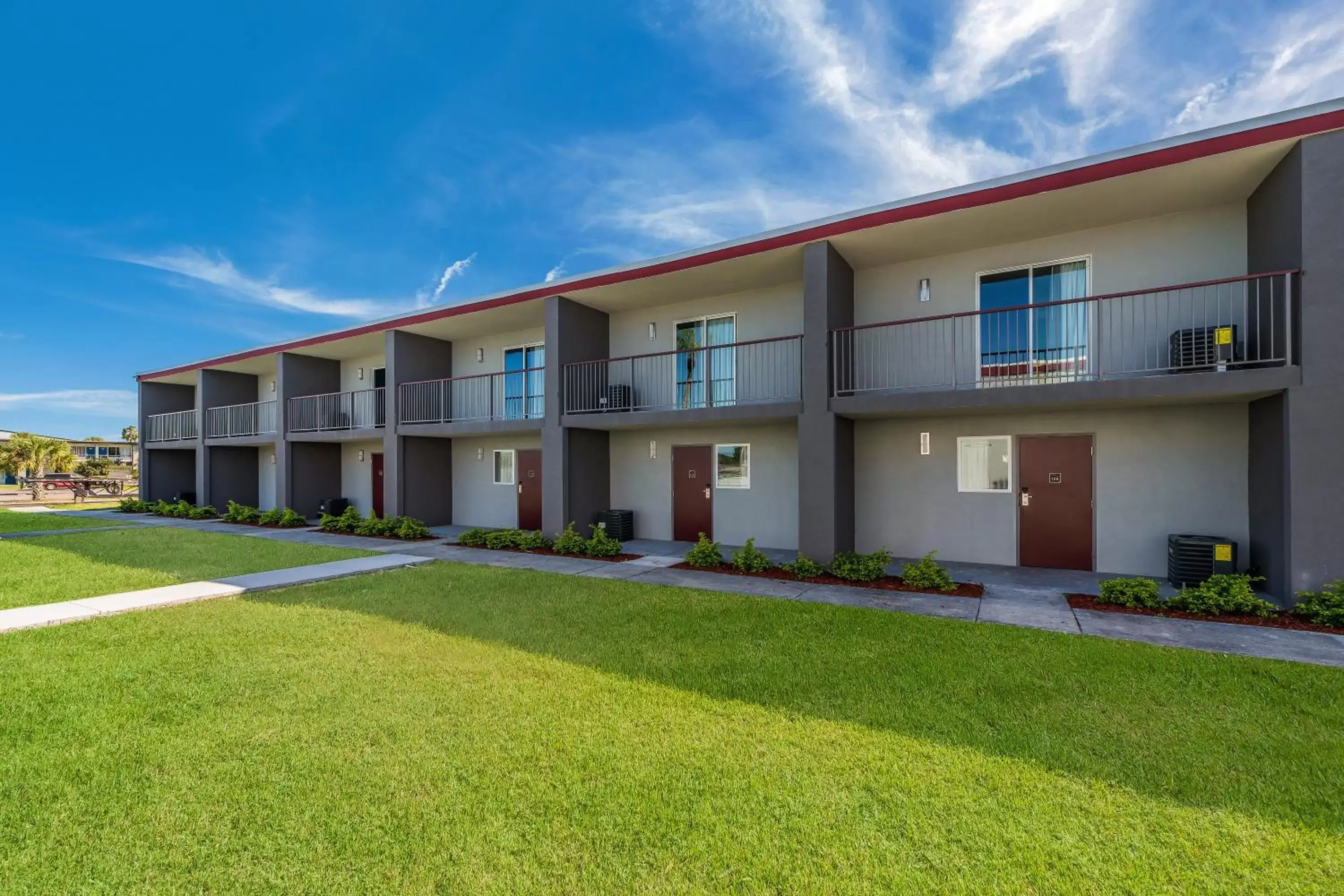 Property Building in Red Roof Inn & Suites Wildwood, FL