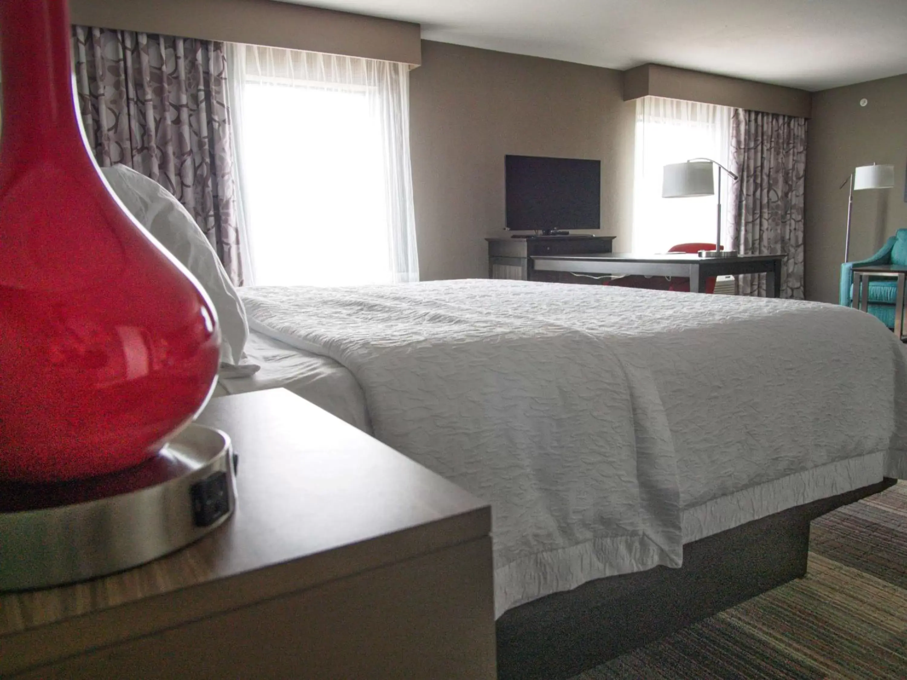Bedroom, Bed in Hampton Inn & Suites-Moore