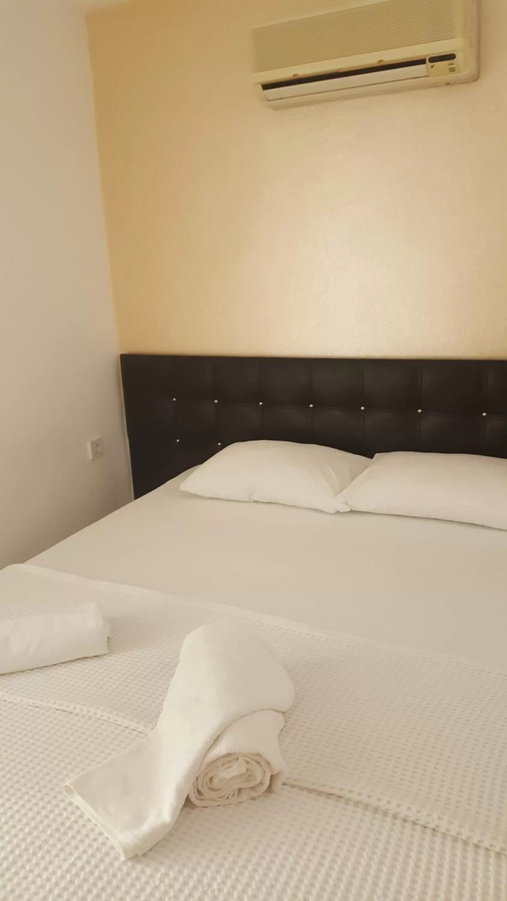 Bed in Sunset Apart Otel