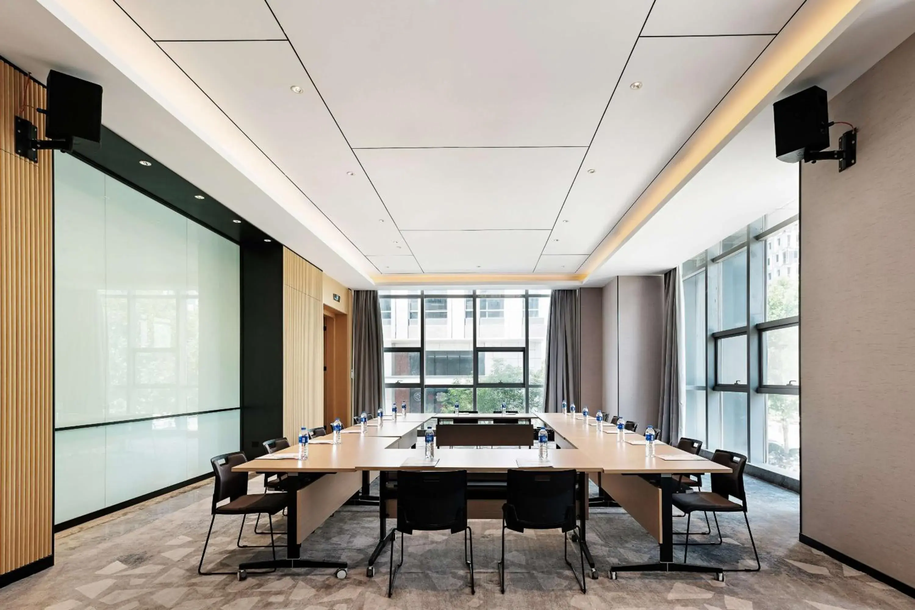 Meeting/conference room in Hilton Garden Inn Hefei Binhu New District