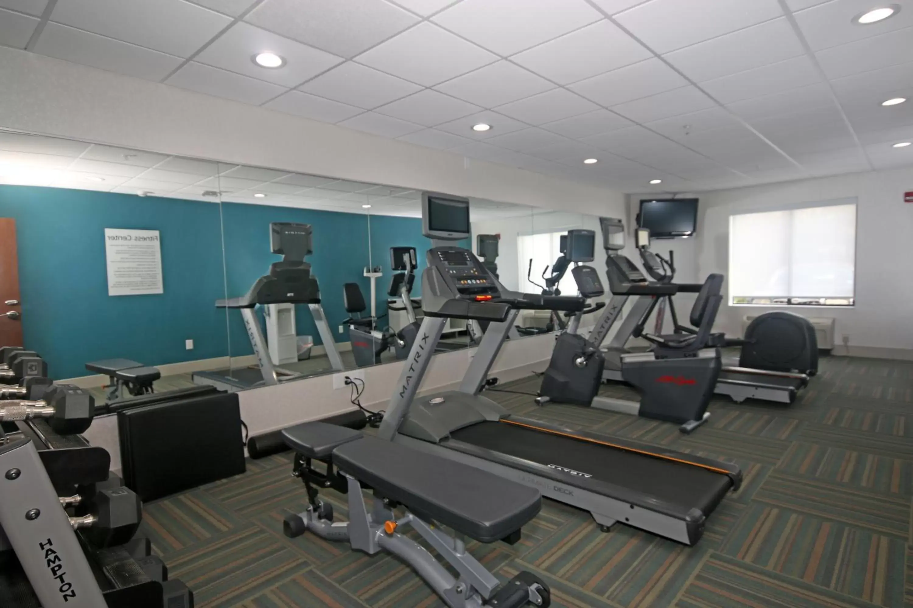 Fitness centre/facilities, Fitness Center/Facilities in Holiday Inn Express Troutville-Roanoke North, an IHG Hotel