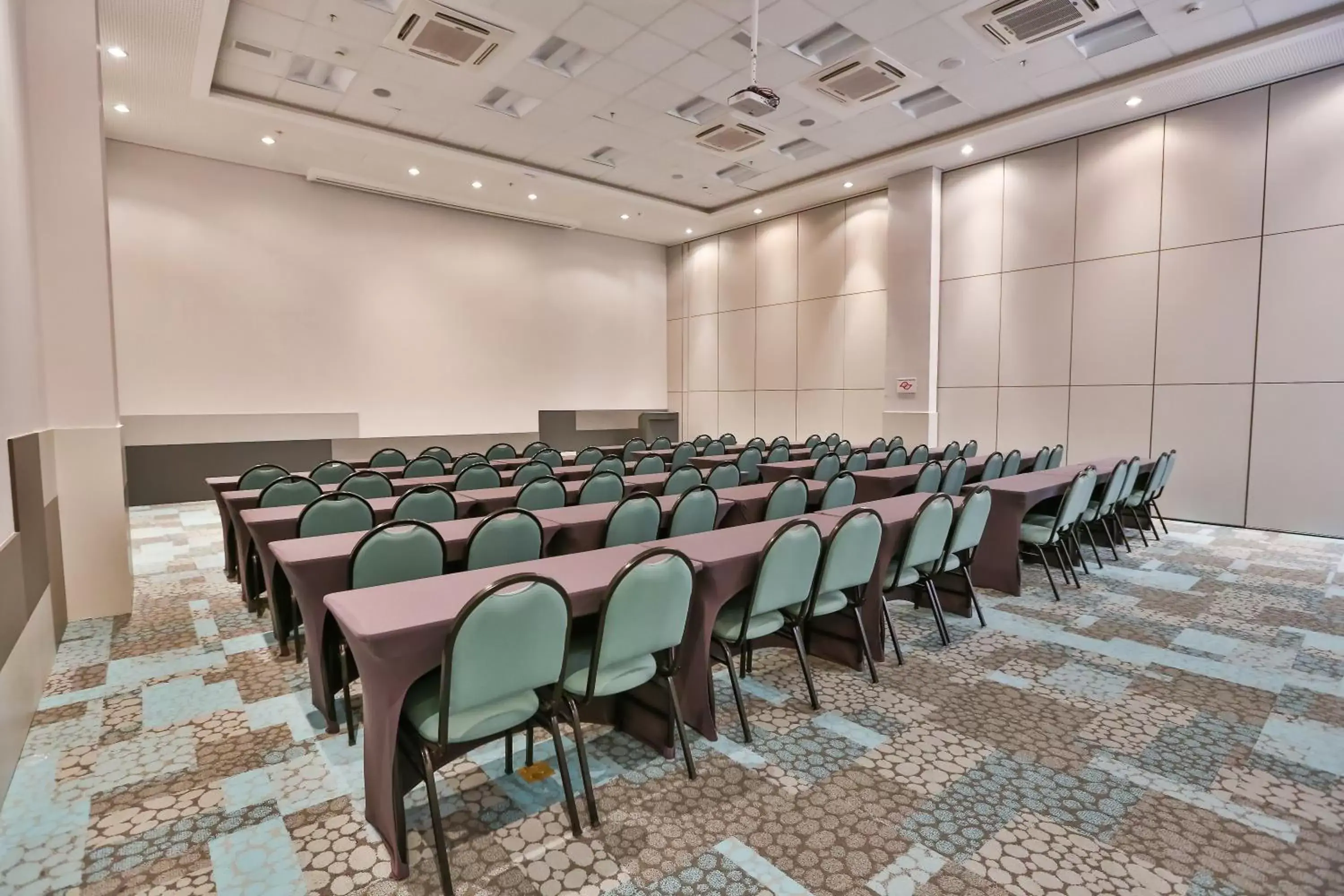 Meeting/conference room in Go Inn Santo André