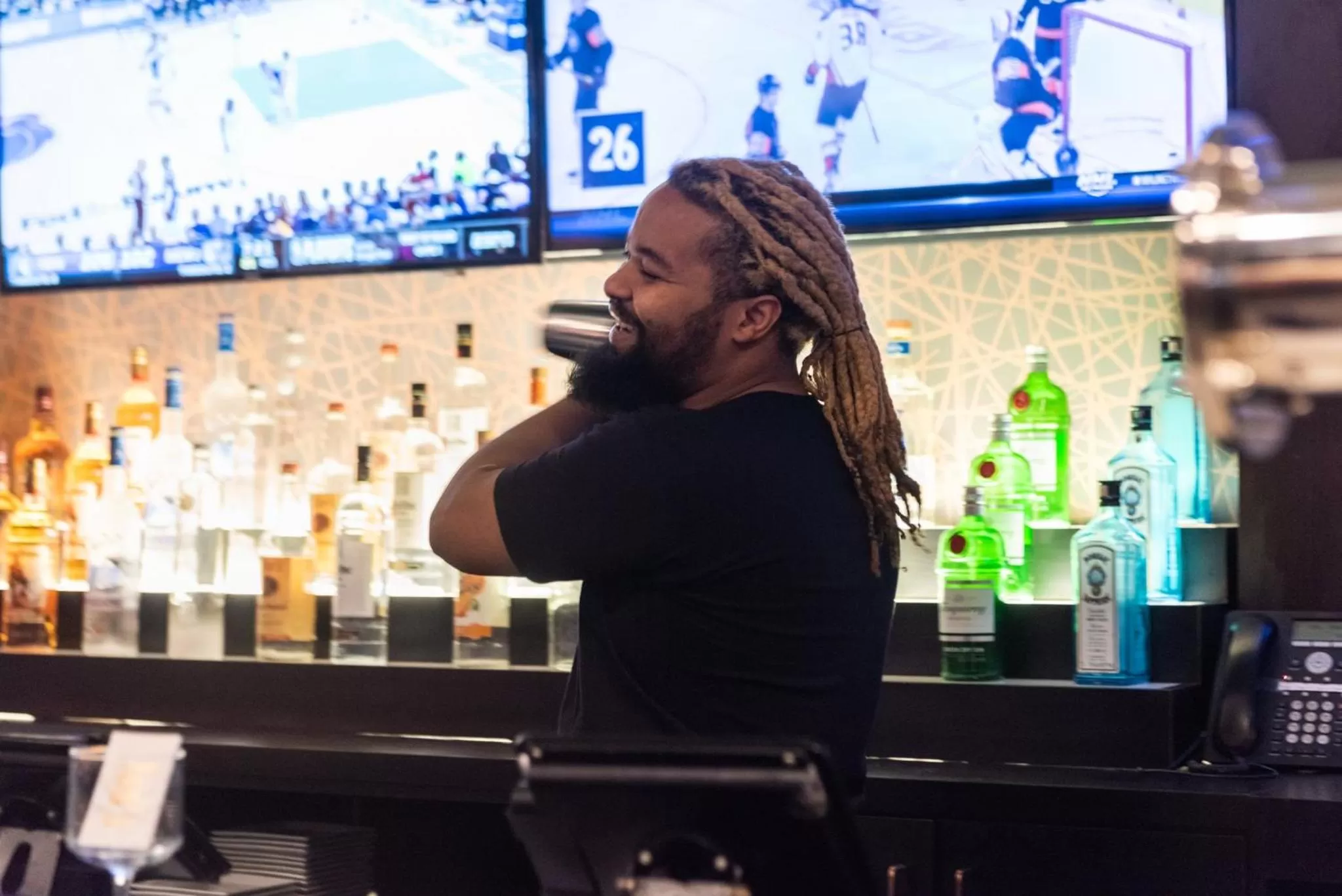 Lounge or bar in Holiday Inn Newark International Airport