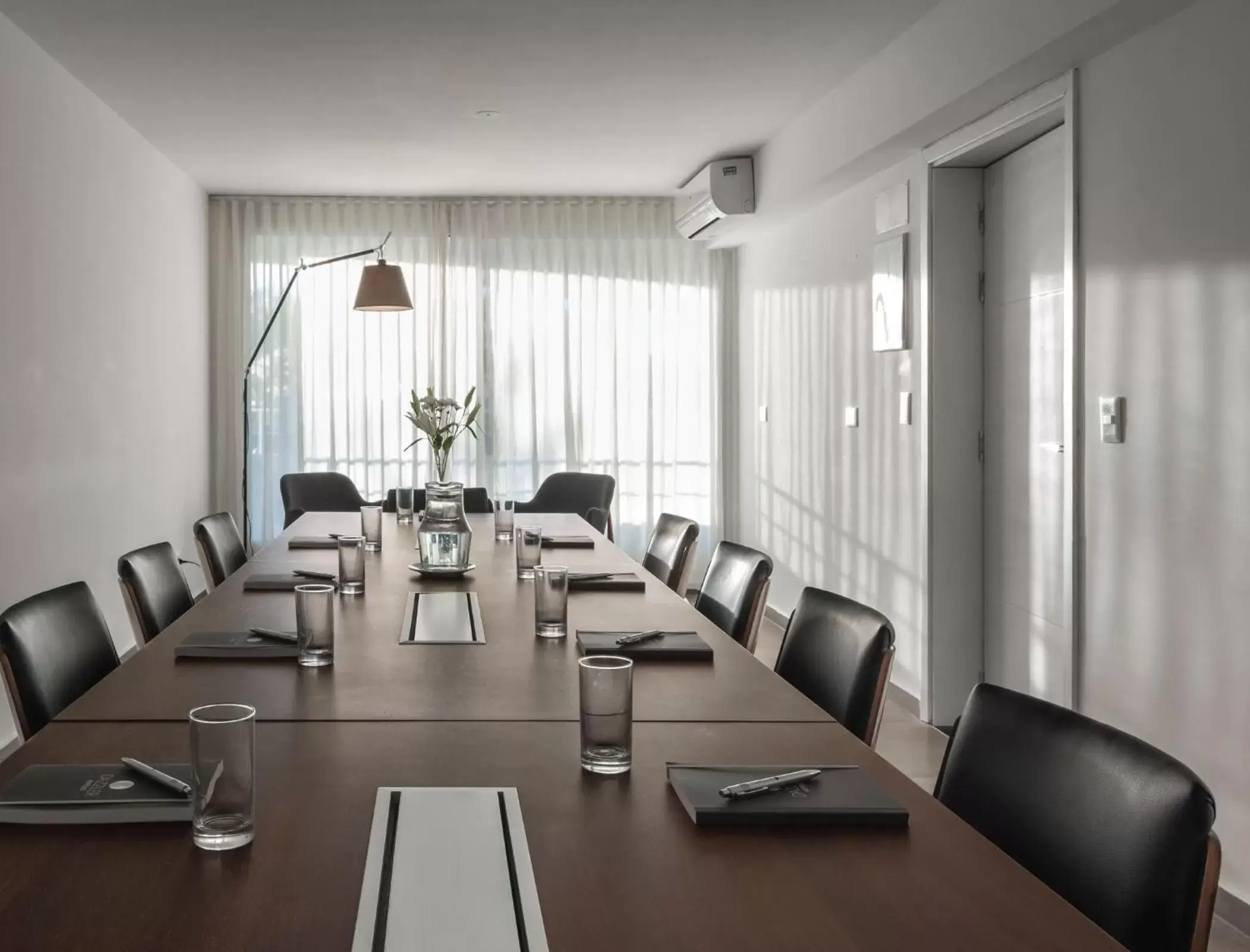Meeting/conference room in Dazzler by Wyndham Colonia