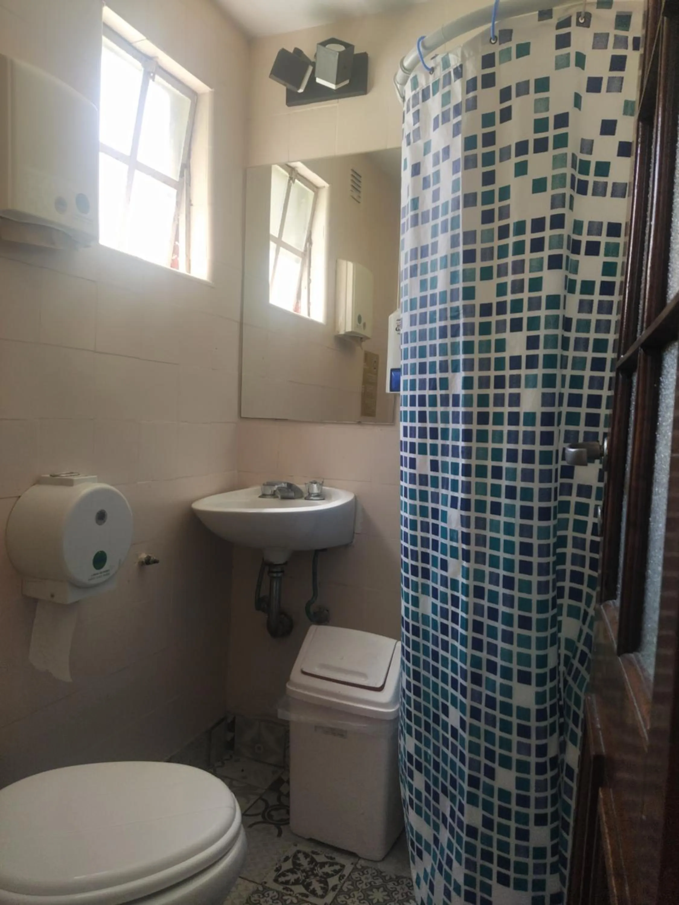 Bathroom in Play Hostel Arcos