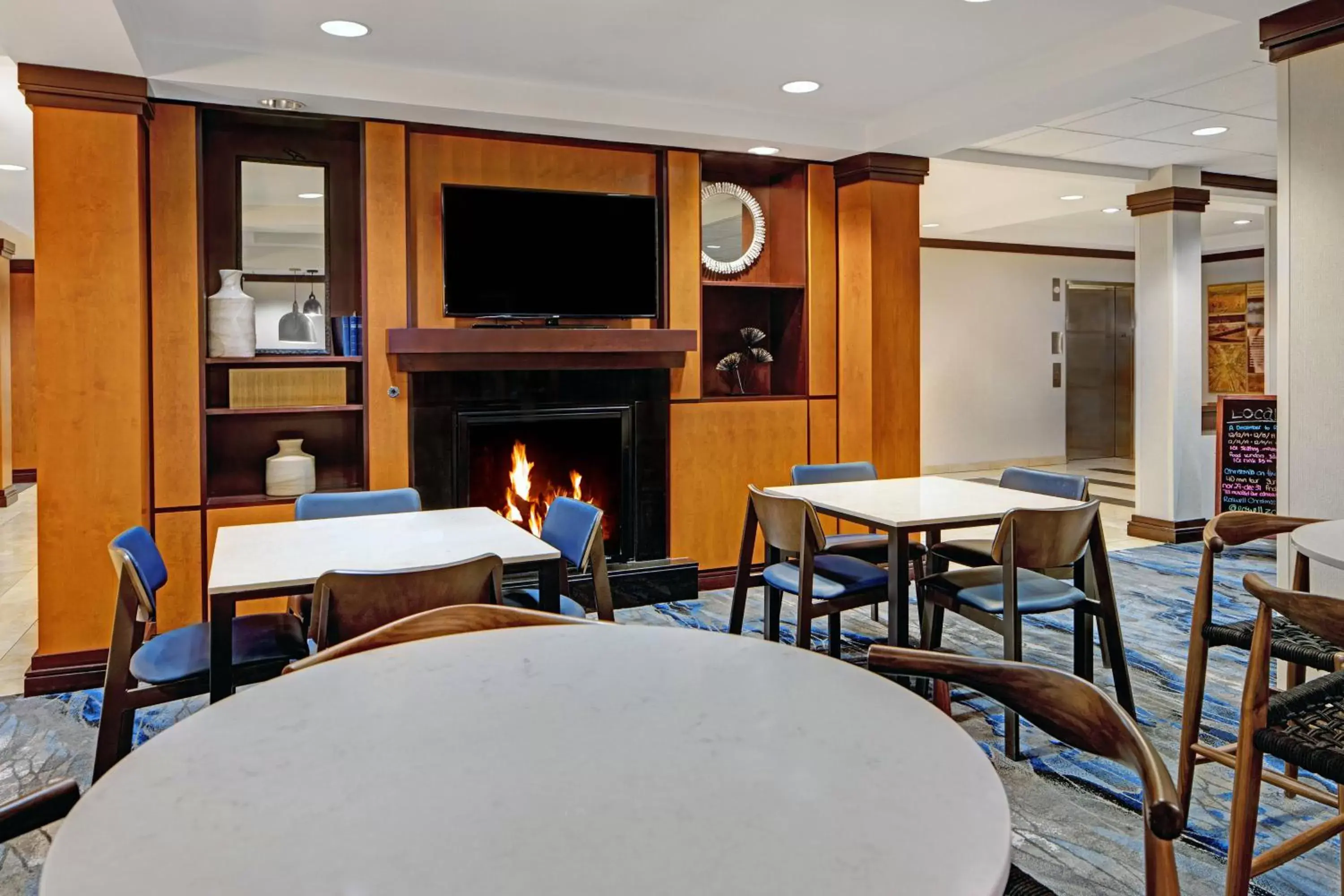 Breakfast, Restaurant/Places to Eat in Fairfield Inn and Suites Carlsbad