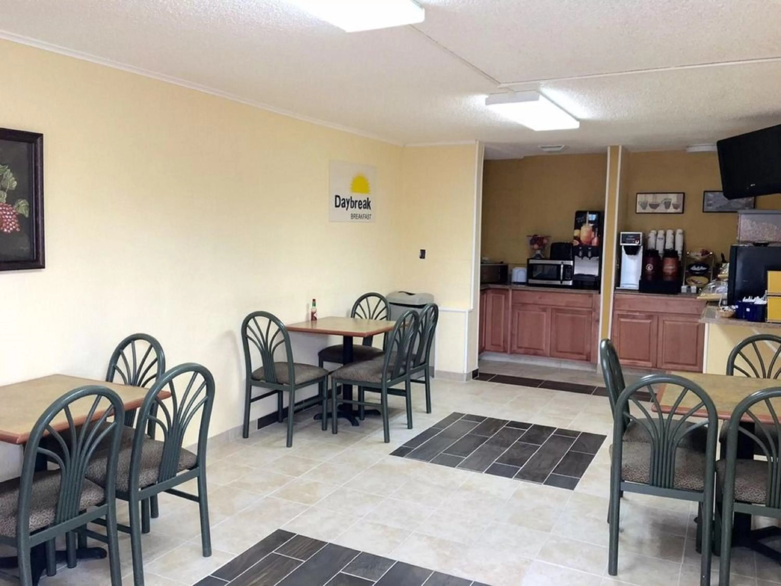 American breakfast in Alamo Inn