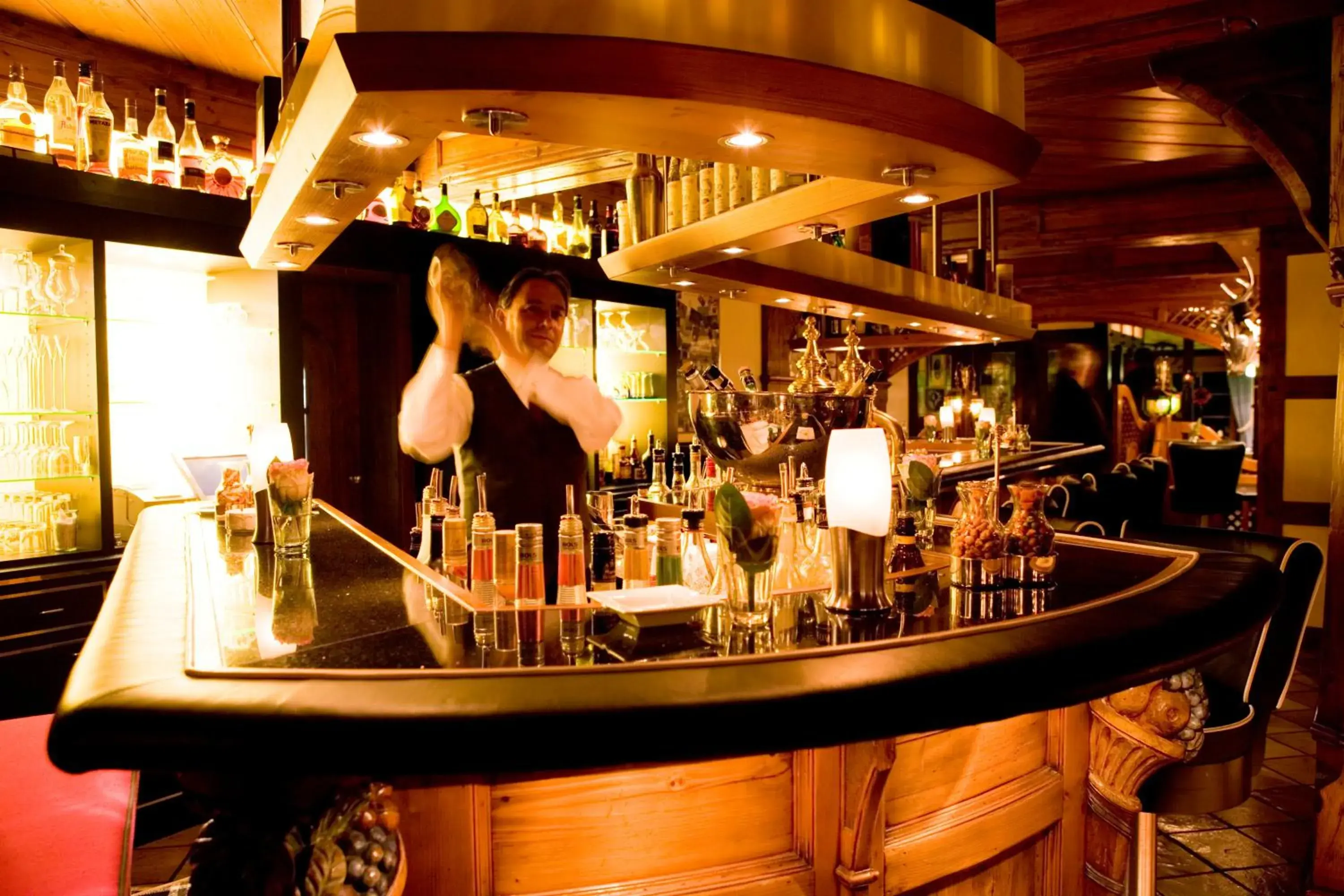 Lounge or bar, Lounge/Bar in Relais & Châteaux Jagdhof Glashütte
