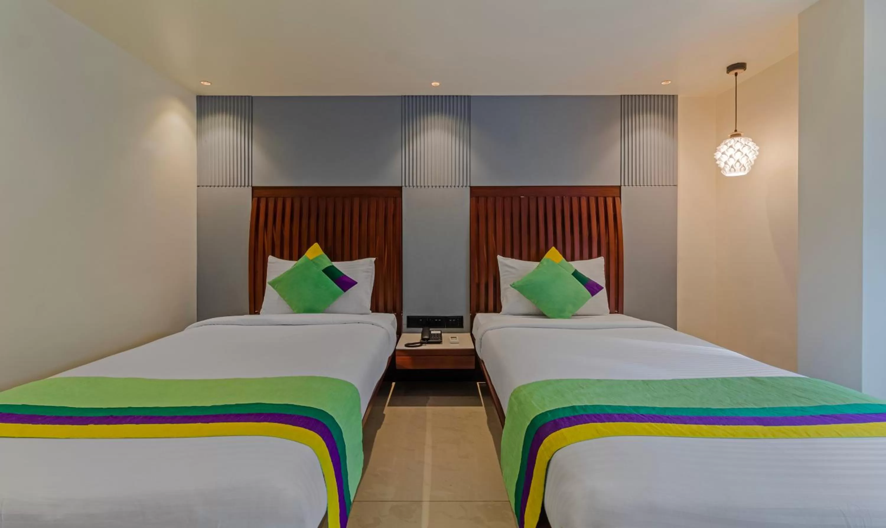 Bedroom, Bed in Treebo Regency - Bund Garden, Dhole Patil Road