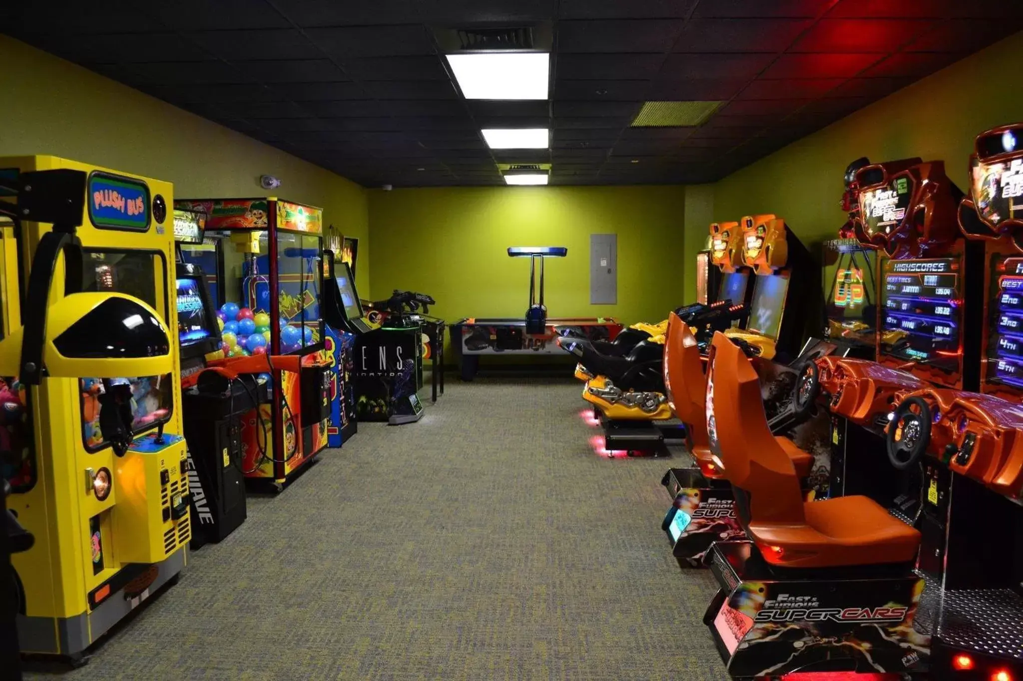 Game Room, Casino in Rosen Inn Closest to Universal