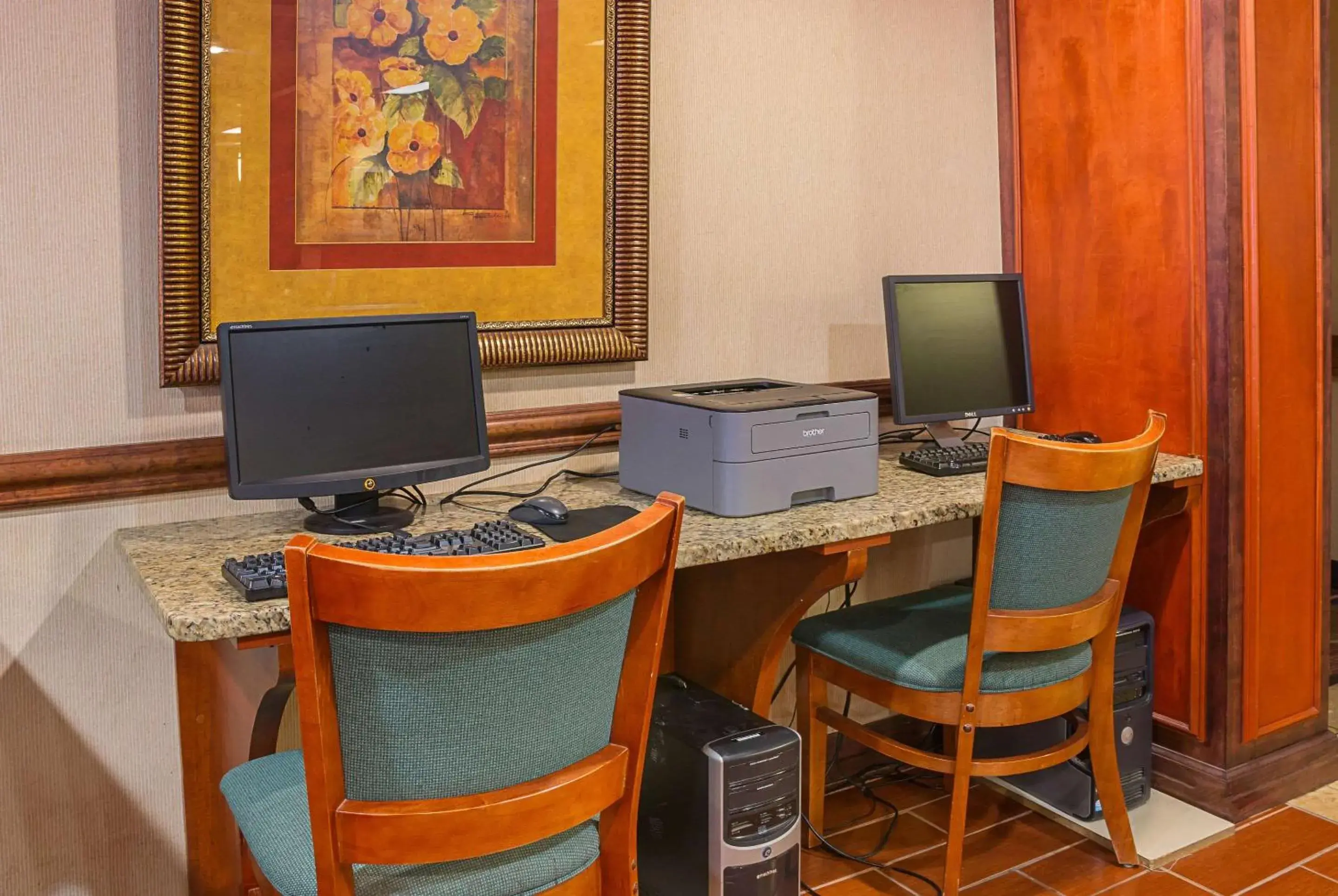 On site, Business Area/Conference Room in Quality Inn & Suites Detroit Metro Airport