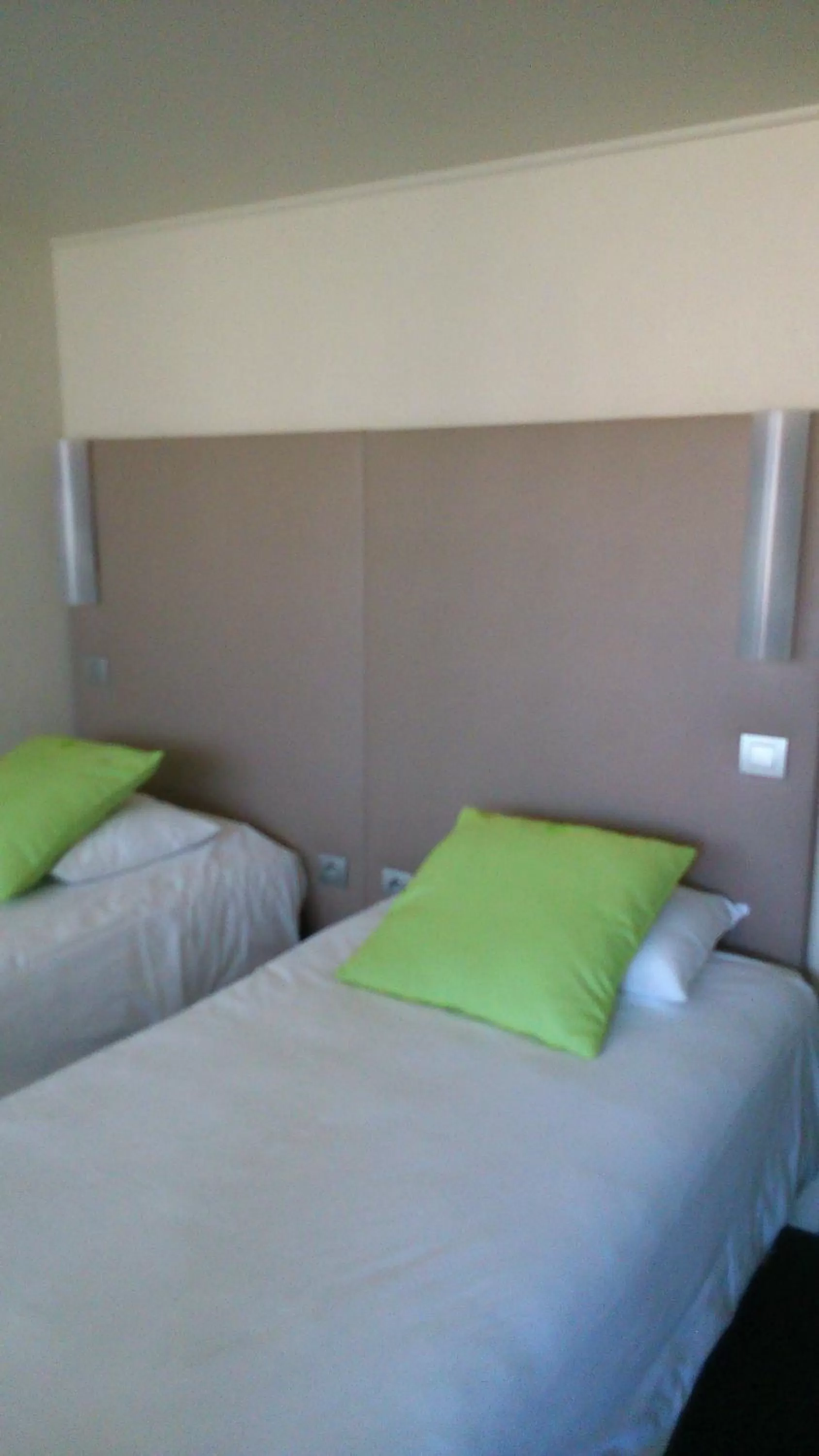 Bed in Hotel Campanile Besançon Nord Ecole Valentin