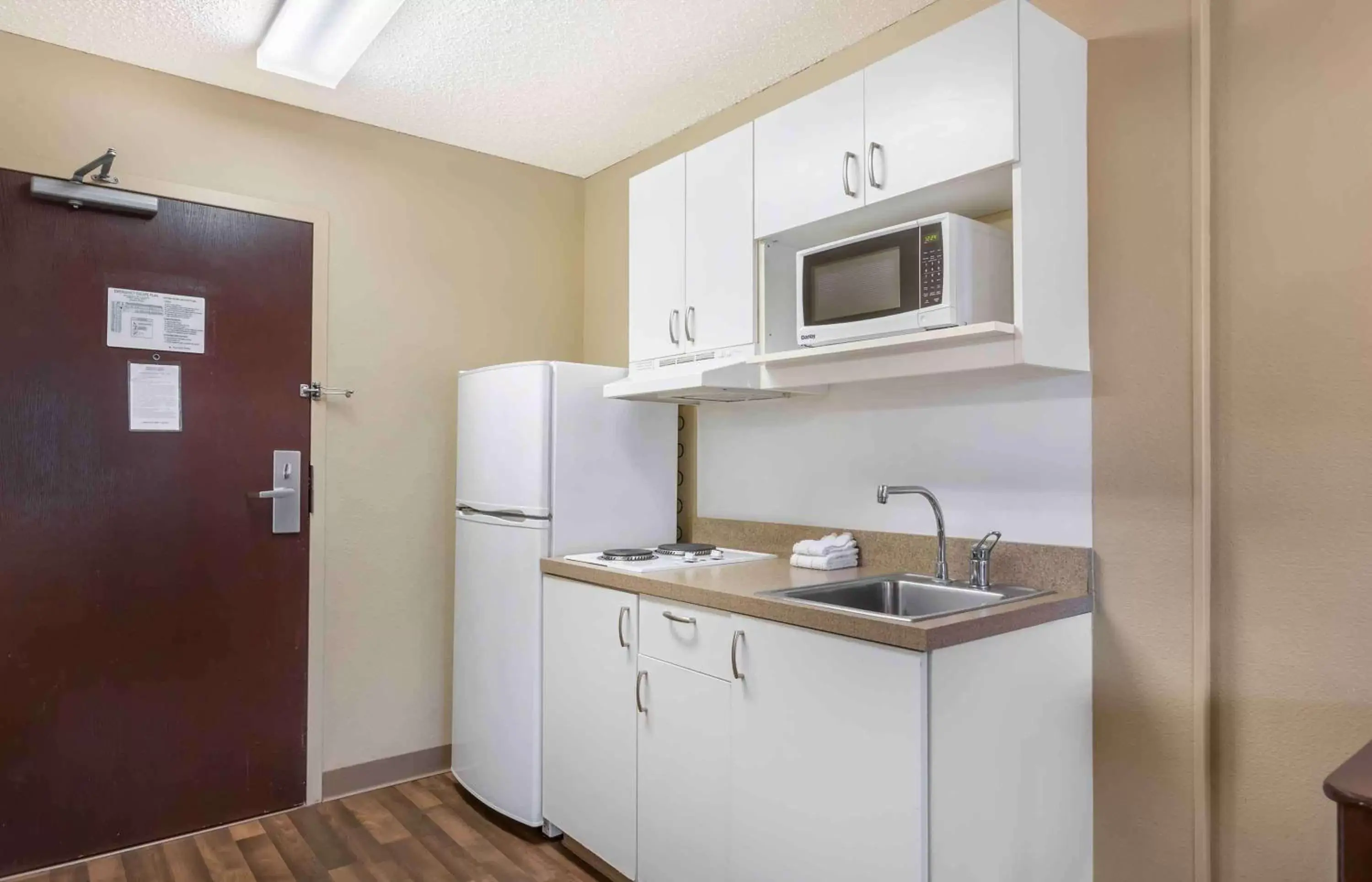 Bedroom, Kitchen/Kitchenette in Extended Stay America Suites - Boise - Airport
