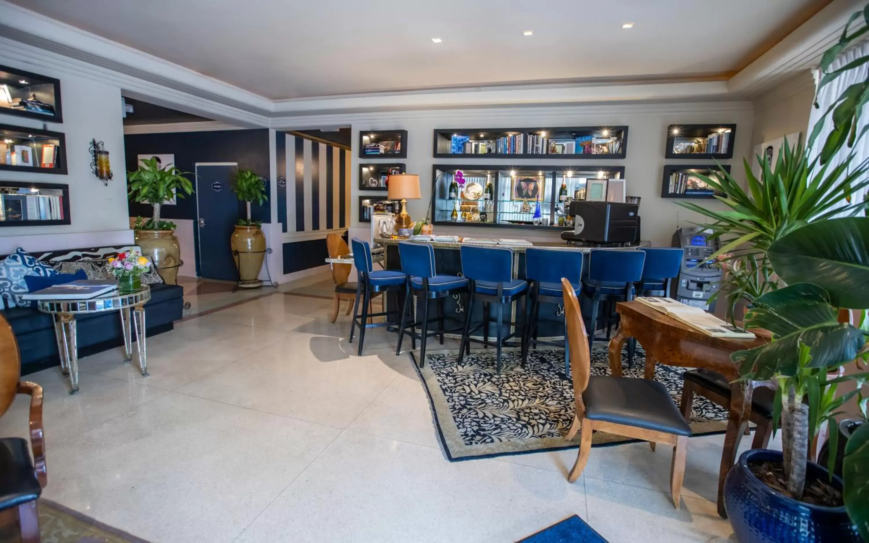 Lounge or bar, Lounge/Bar in Riviera Suites