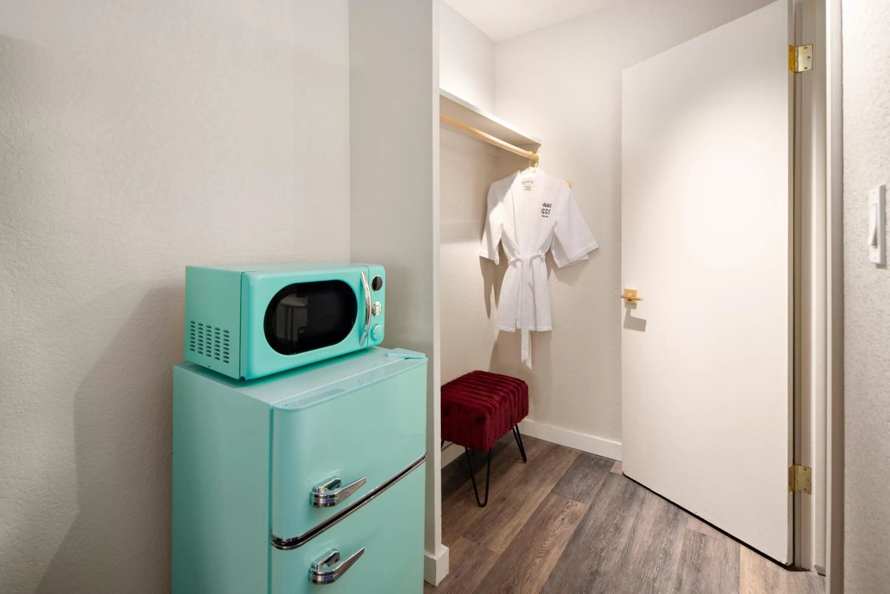 minibar in Hotel McCoy Pullman