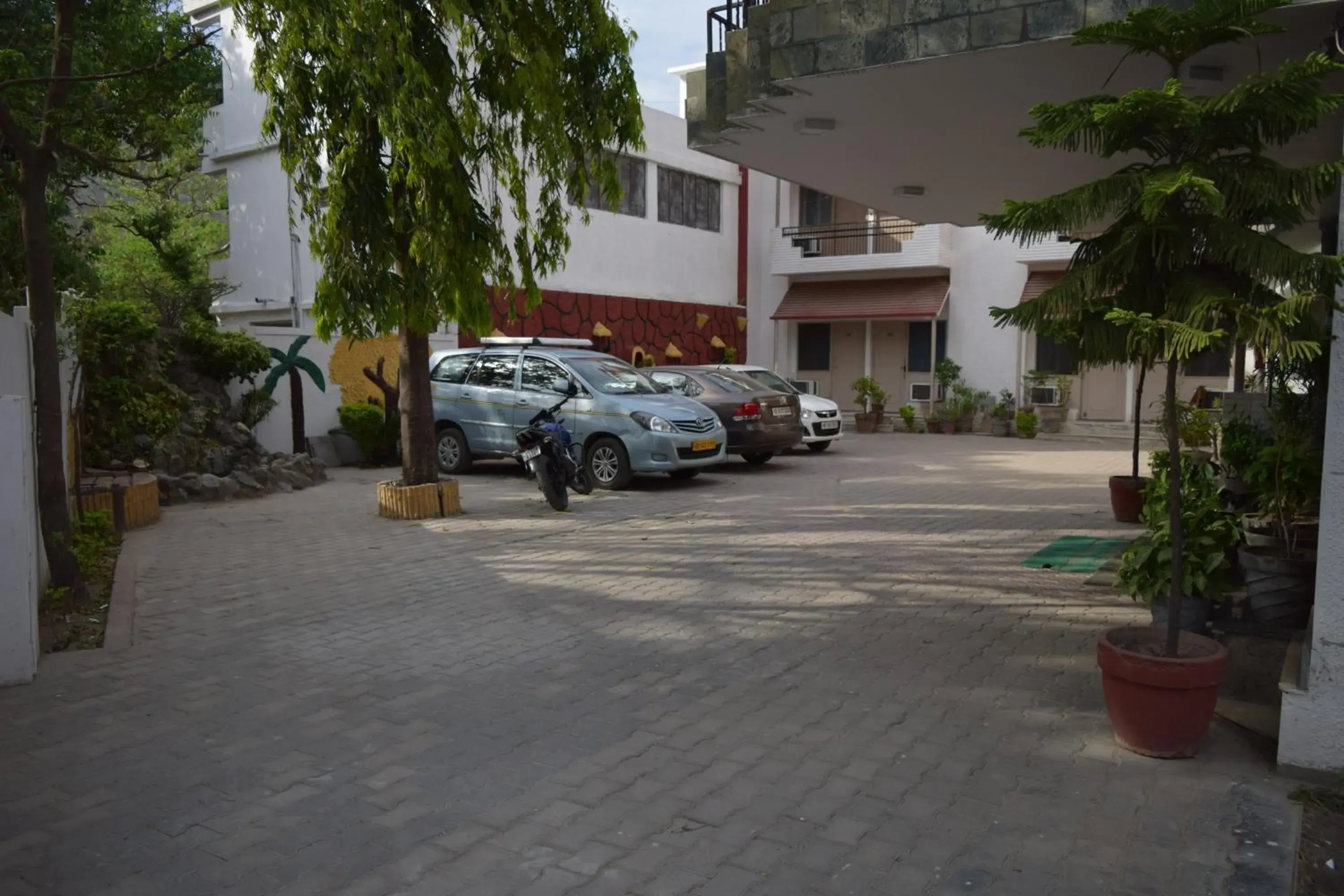 Area and facilities, Property Building in Hotel Moksha (Previously Raj Deep)
