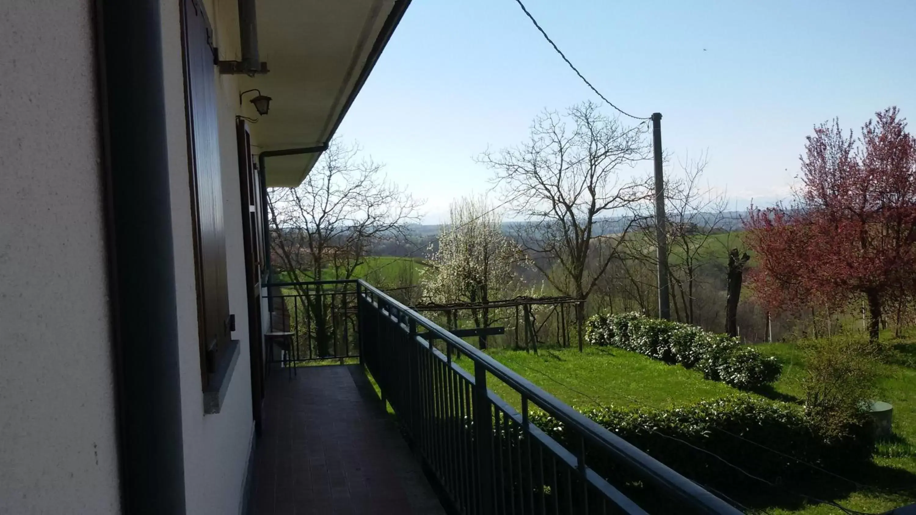 Mountain view, Balcony/Terrace in Cascina Torello