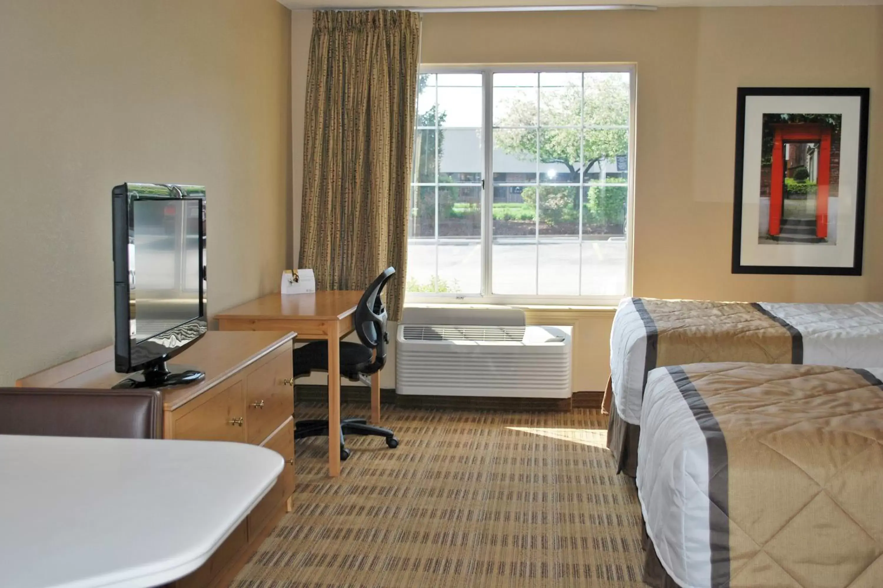 TV and multimedia in Extended Stay America Suites - Fremont - Fremont Blvd South